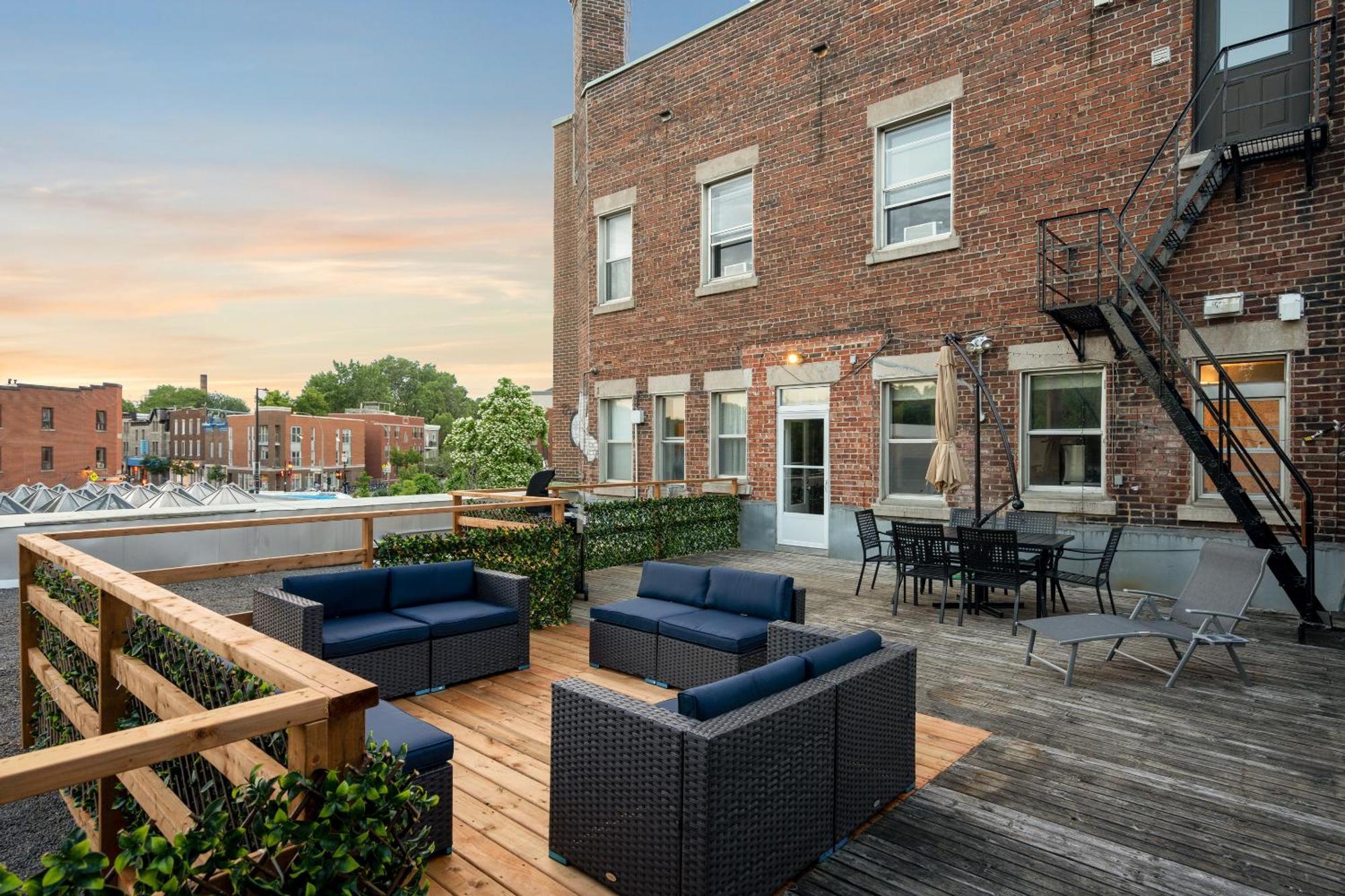Penthouse / Sunset Private Terrace, 6bdrs-13guests Montreal