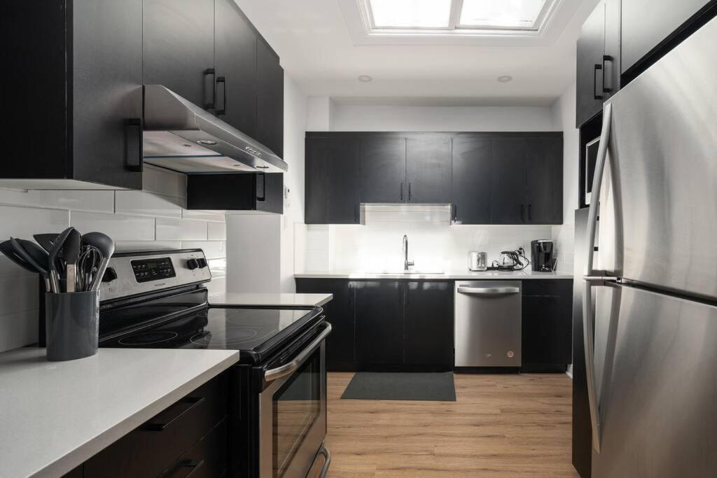 Apartment Downtown Penthouse 2floor 4bdrs , 9 Guests *
