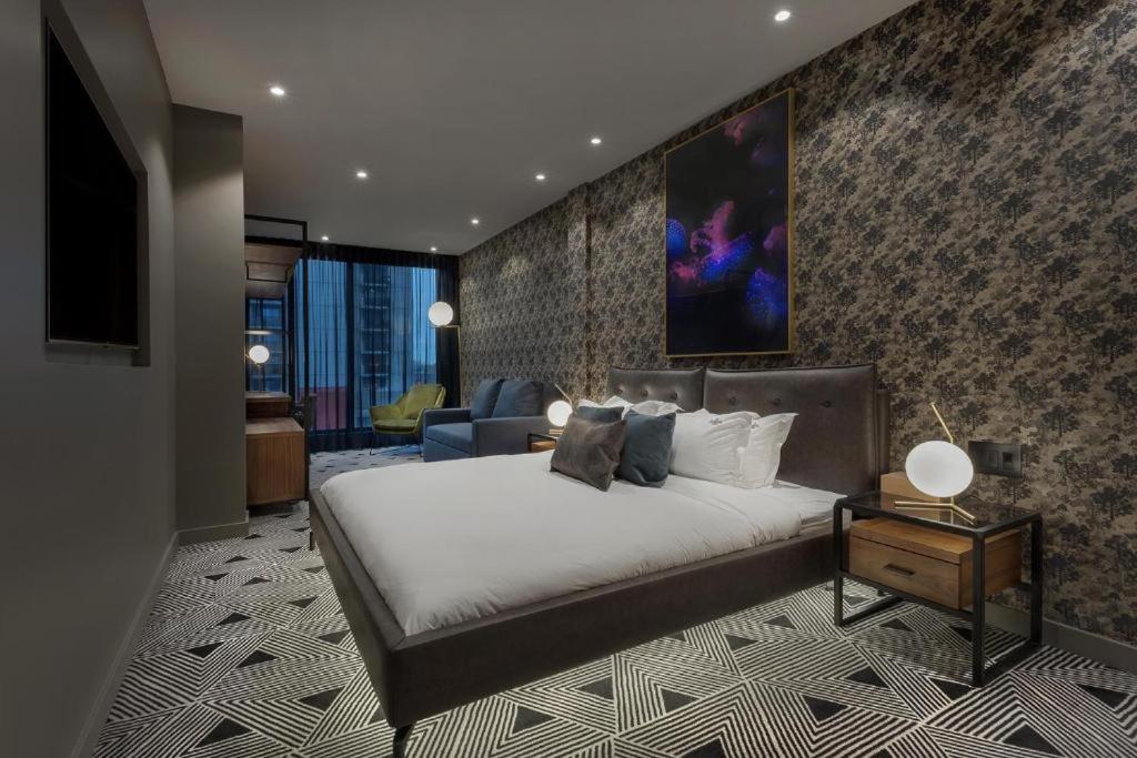 St.thomas Hotel Montreal