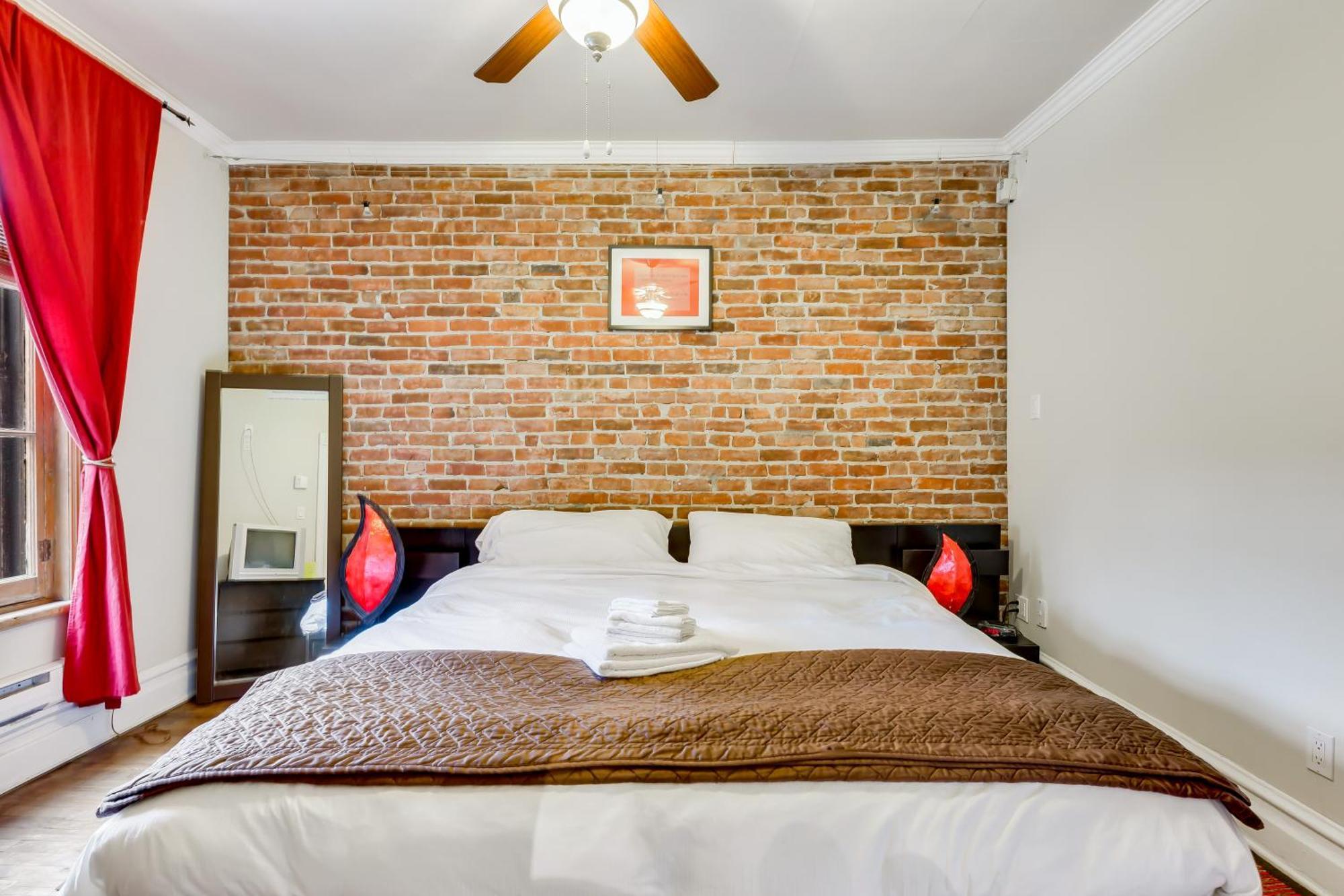 Cozy In Prime Location Homestay Montreal