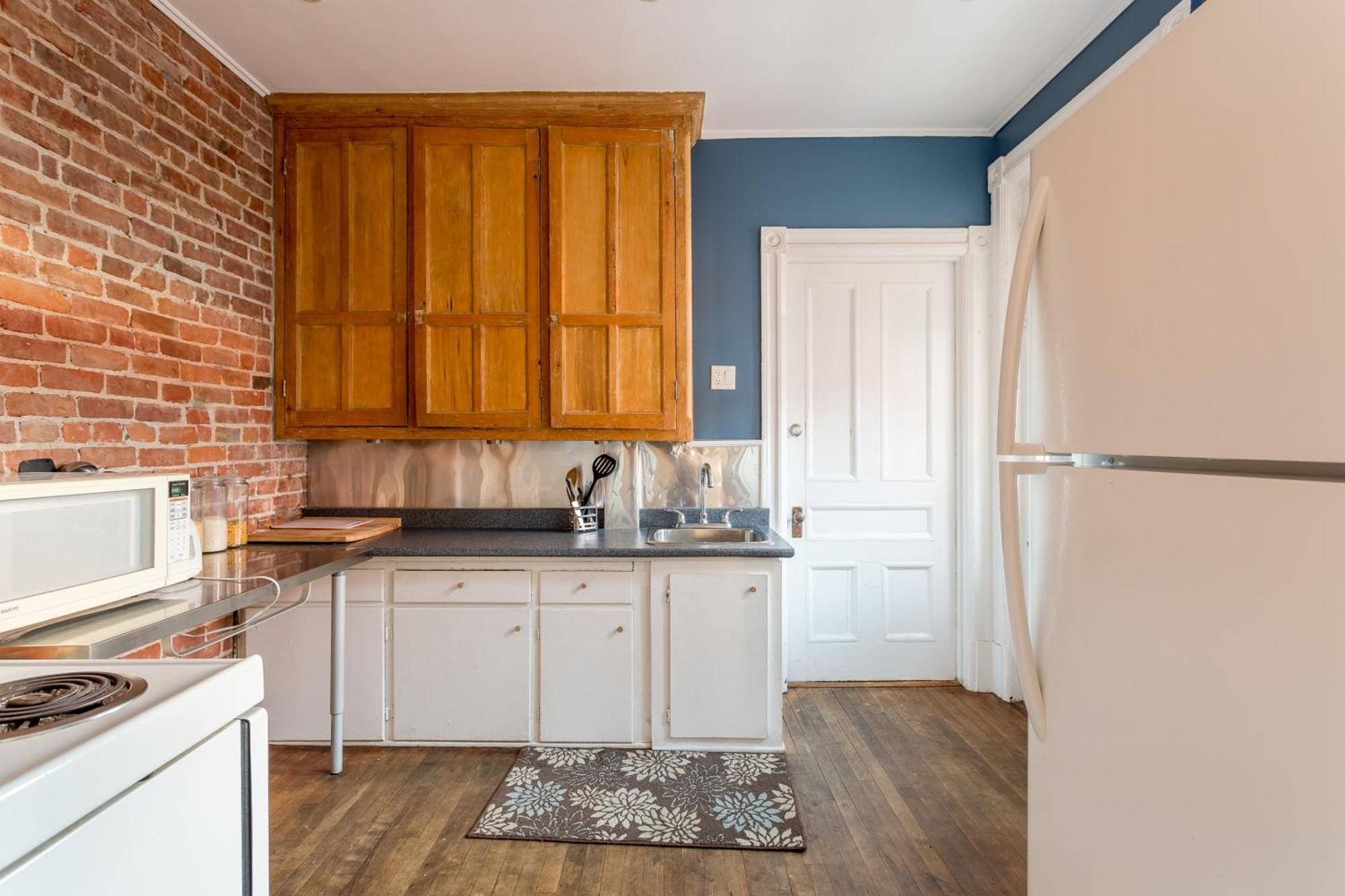Cozy In Prime Location * Montreal