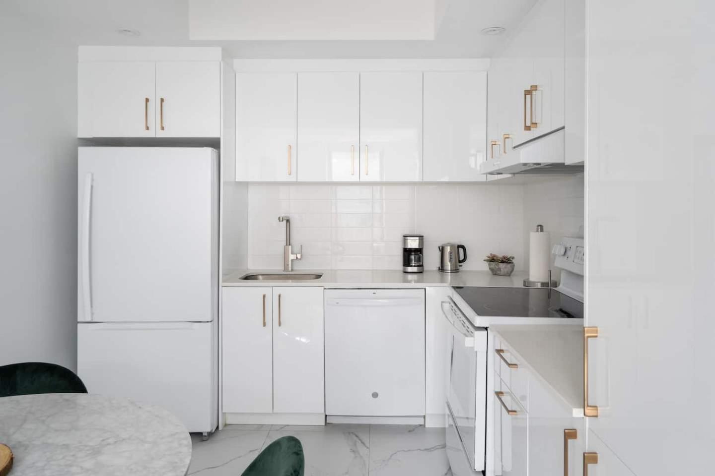 Le Nomade Mtl Aparthotel