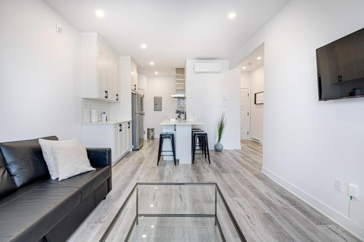 Apartment M11 Neat & Spacious 1br In Heart Of Plateau Mtl Montreal