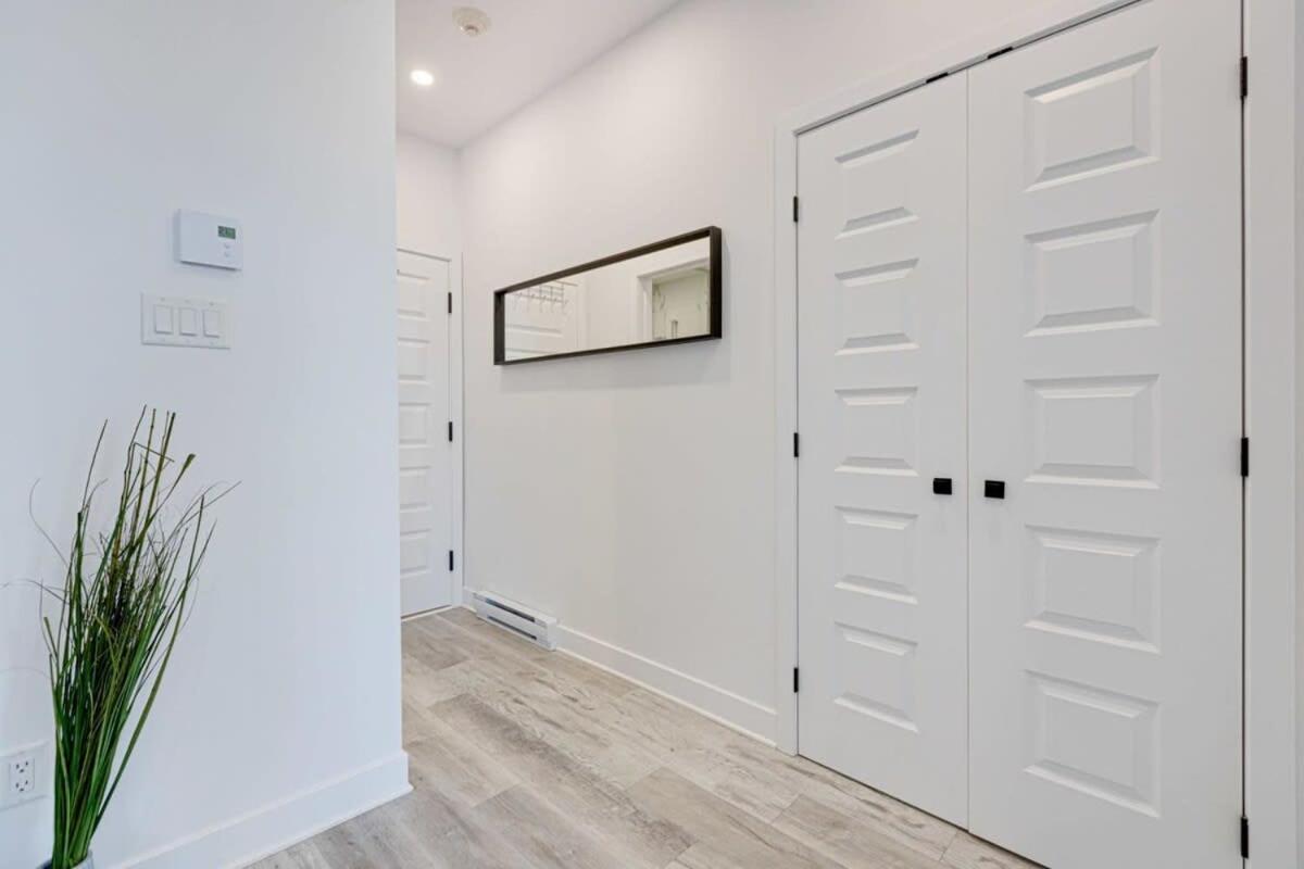 Apartment M11 Neat & Spacious 1br In Heart Of Plateau Mtl Montreal