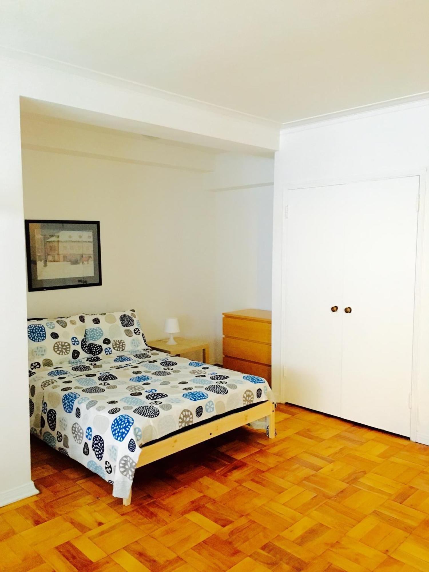 Apartment Stylish Apartment: Comfortable In The Golden Square Mile *