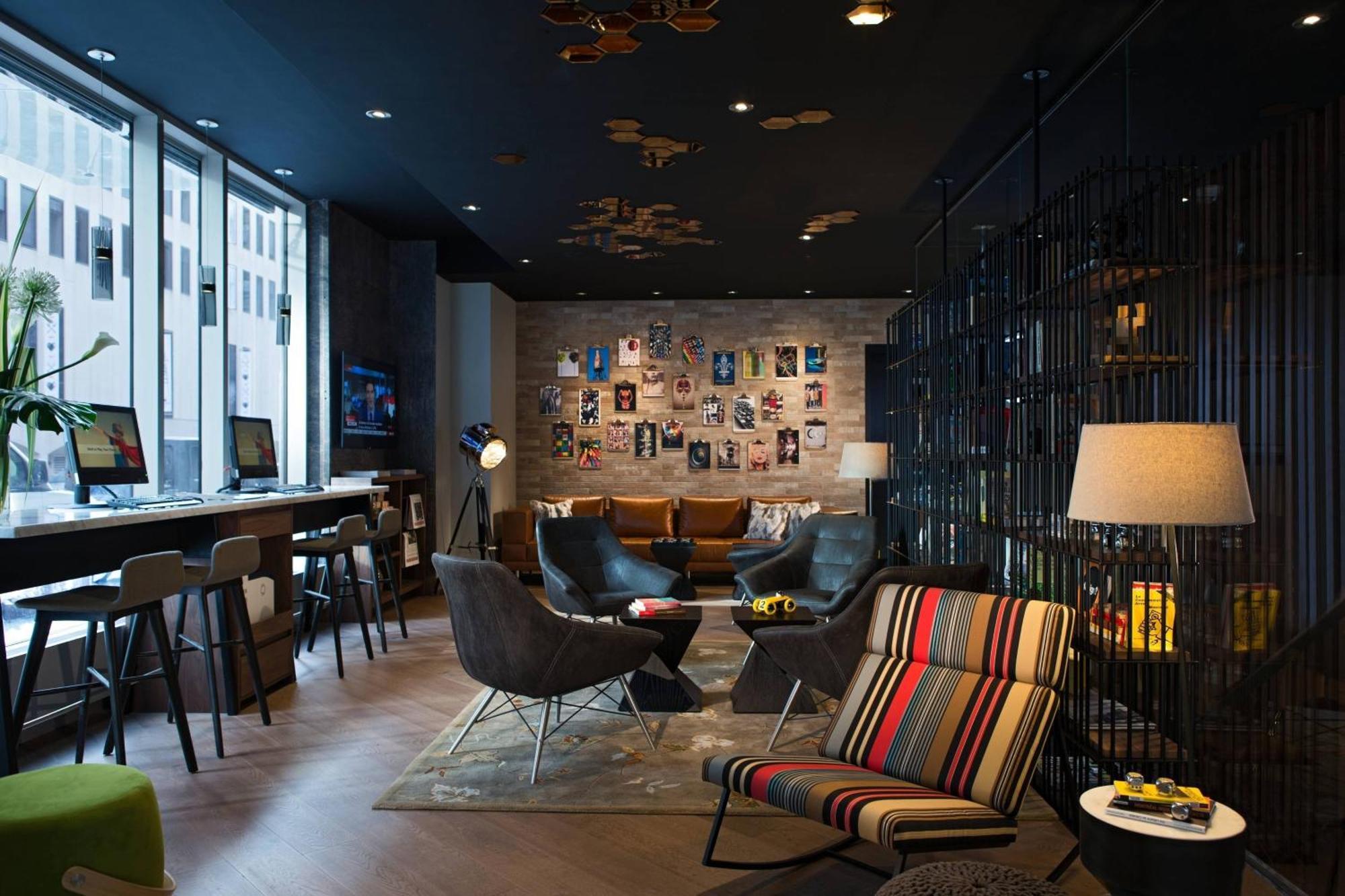 Renaissance Downtown 4* Montreal