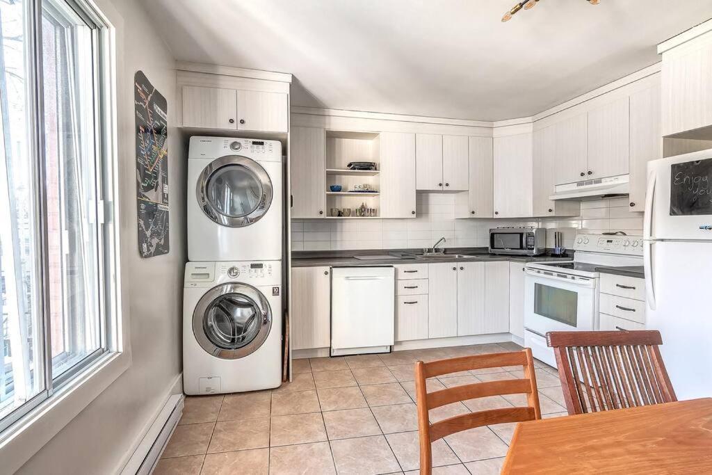 The Villeray - Near Jarry Metro Apartment Montreal