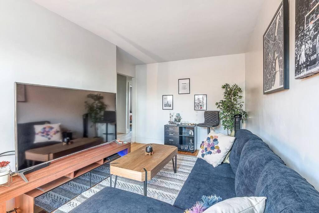 The Villeray - Near Jarry Metro Apartment Montreal