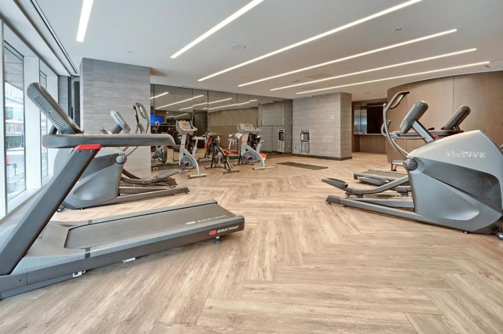 Panoramic View - 2 Bed 2 Bath 47th Floor Apartment