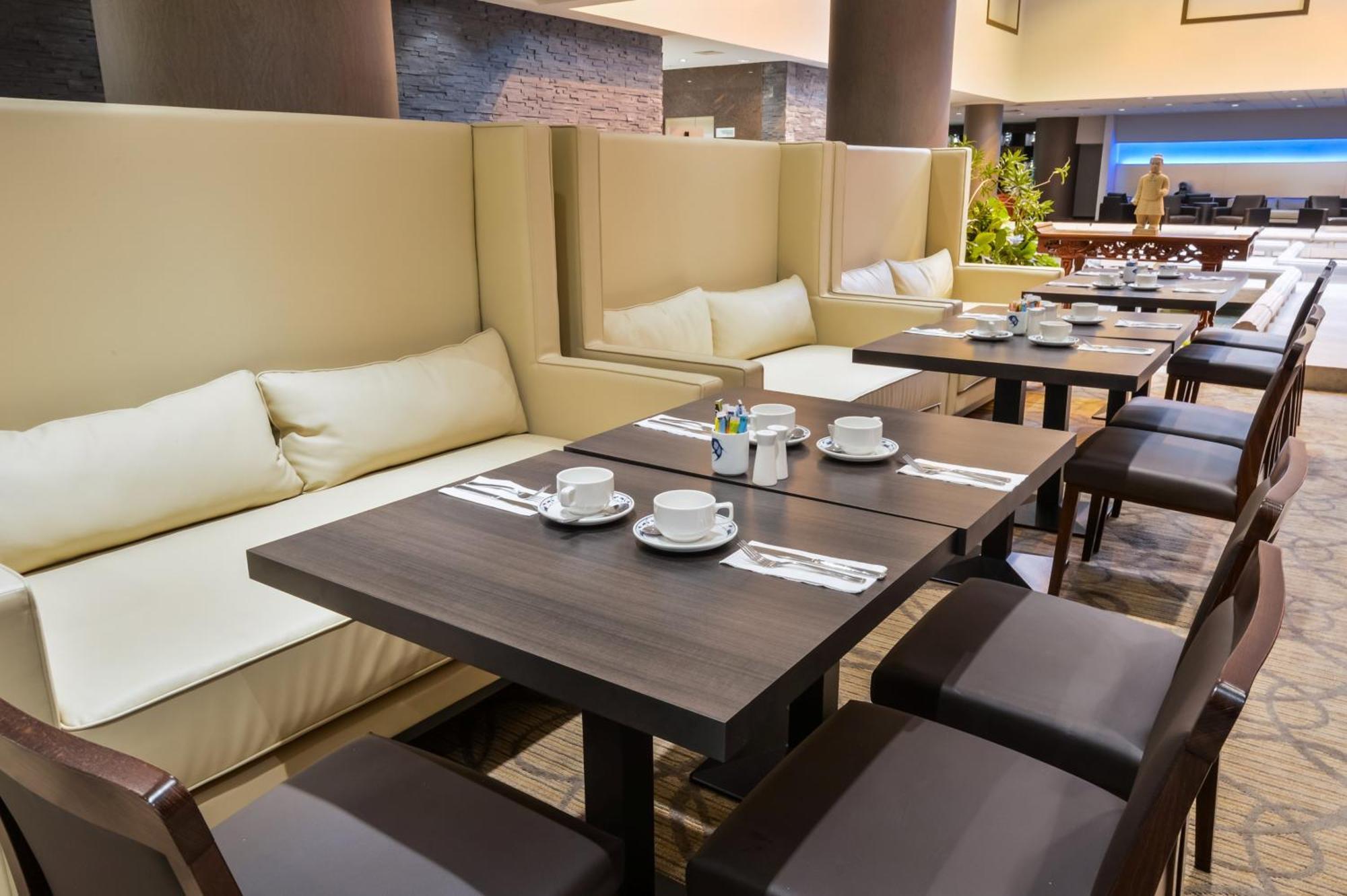 Centre Downtown By Ihg Hotel 4*