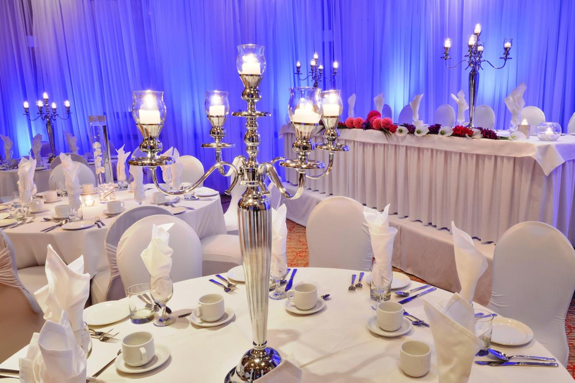 Centre Downtown By Ihg 4* Montreal