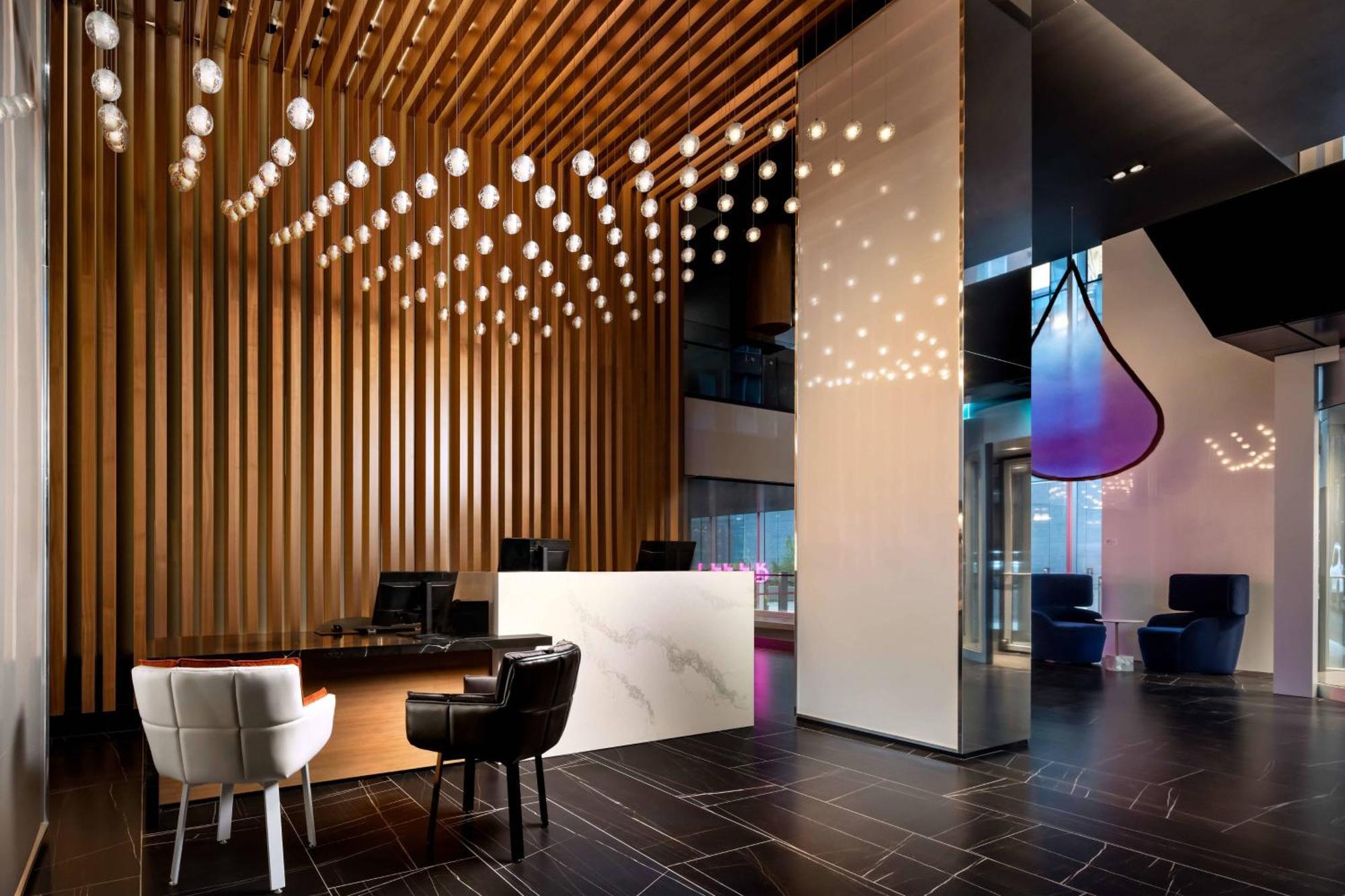Humaniti Montreal, Autograph Collection Hotel