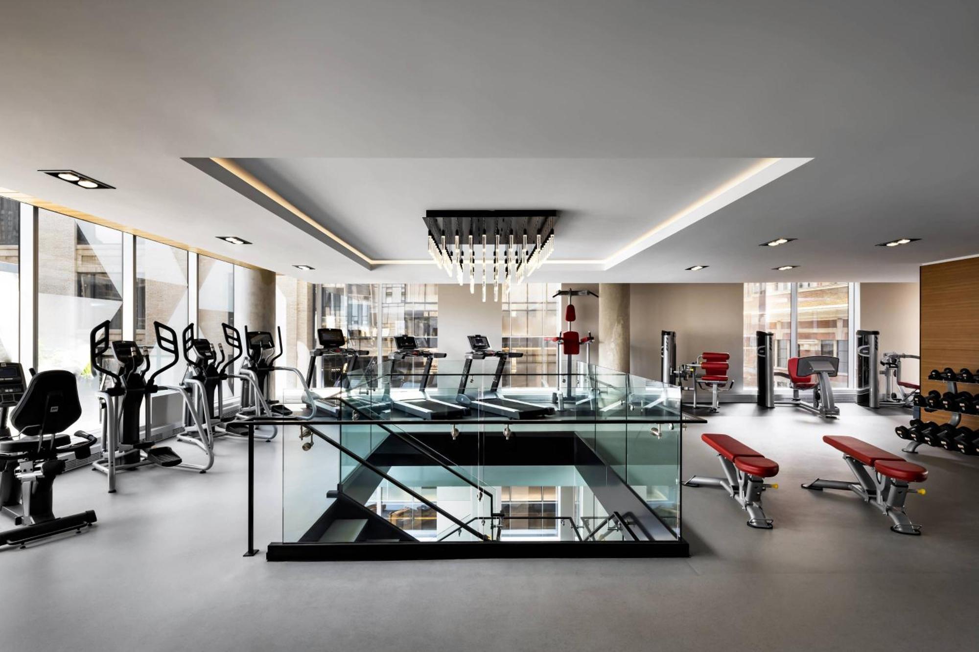 Humaniti Montreal, Autograph Collection 4*