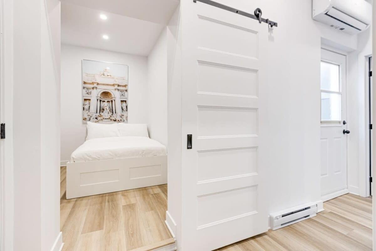 Modern & Bright 3br With Sofabed In Mile-end Apartment Montreal