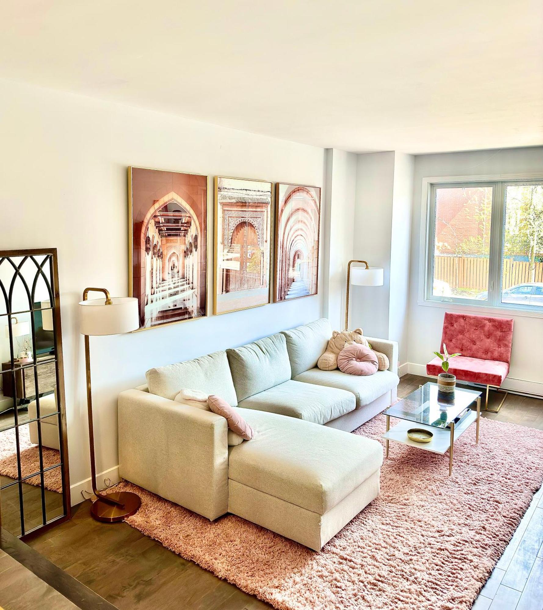 Beautiful Luxury Shared In Montreal