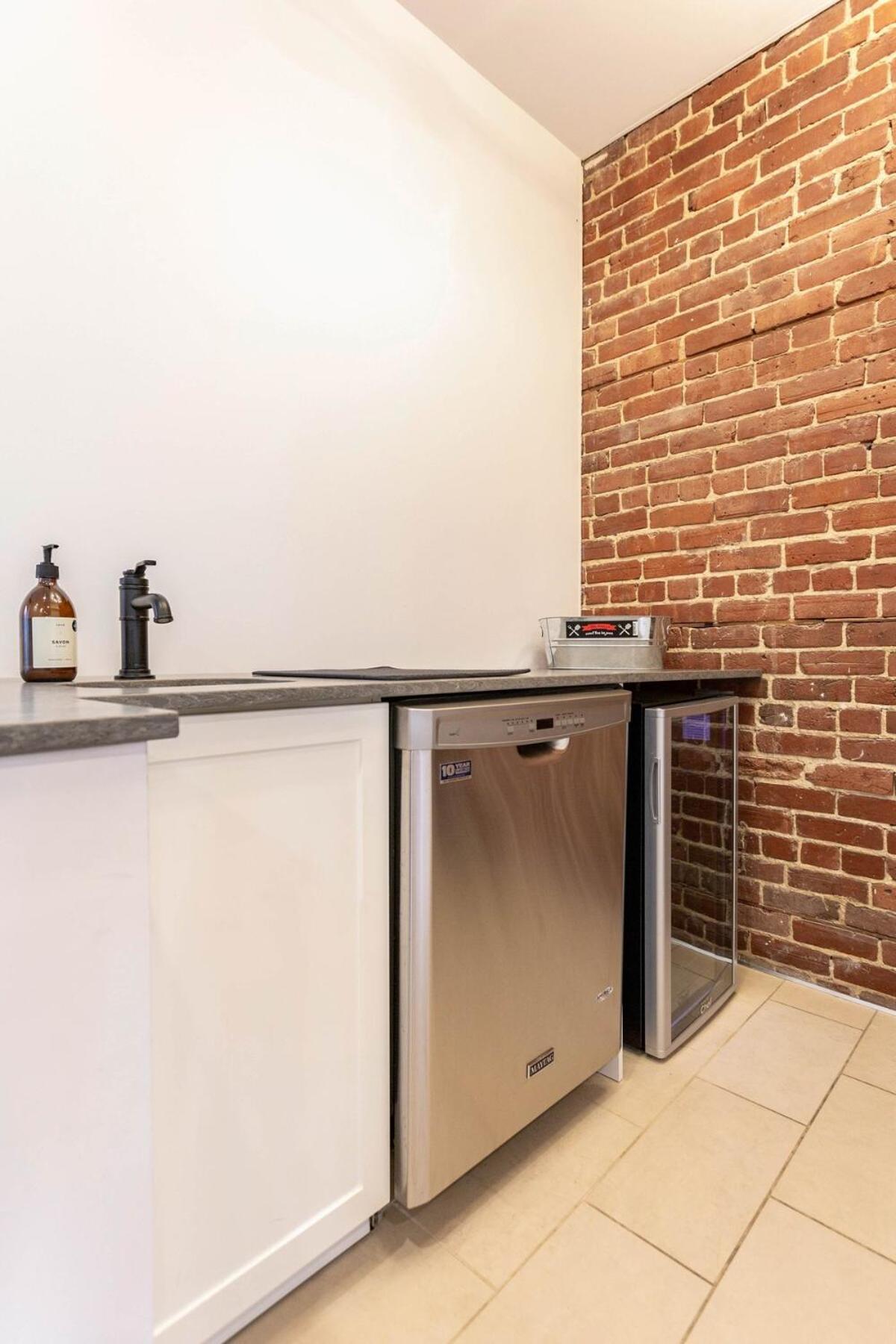 L'exclusif Du Plateau Apartment Montreal
