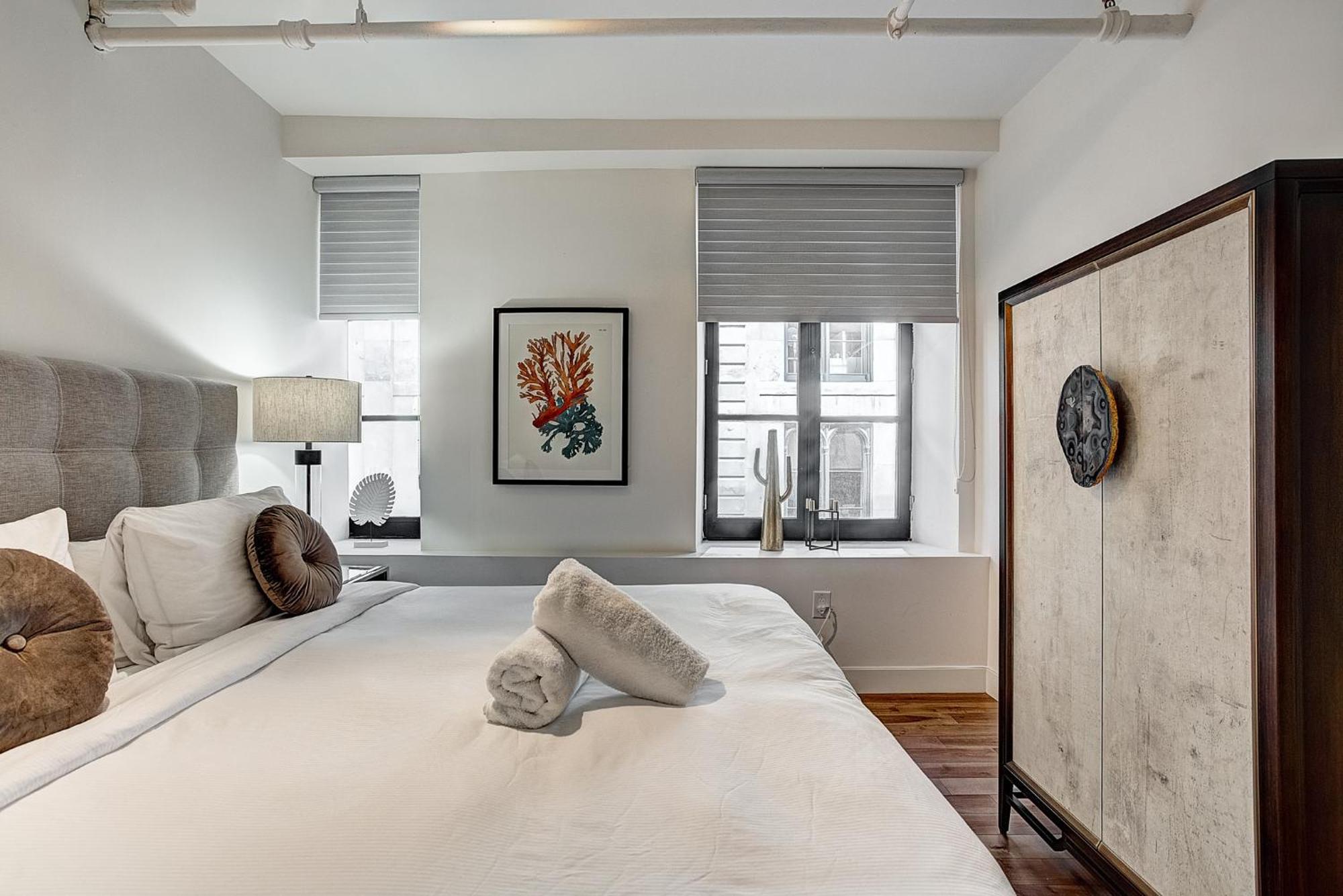 Apartment Saint Sulpice Lofts By Bakan - Old Montreal