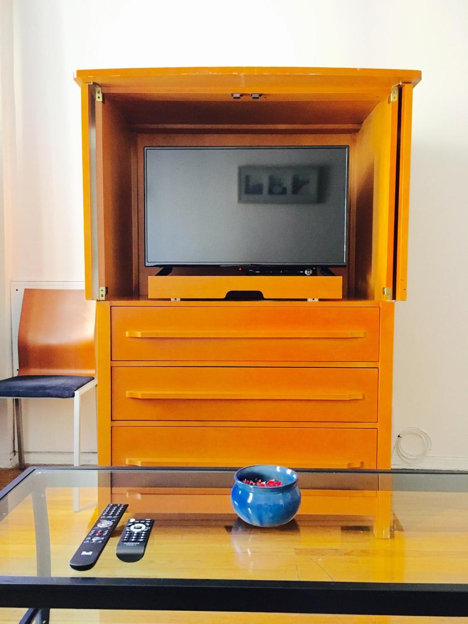 Apartment Stylish Comfortable In The Golden Square Mile