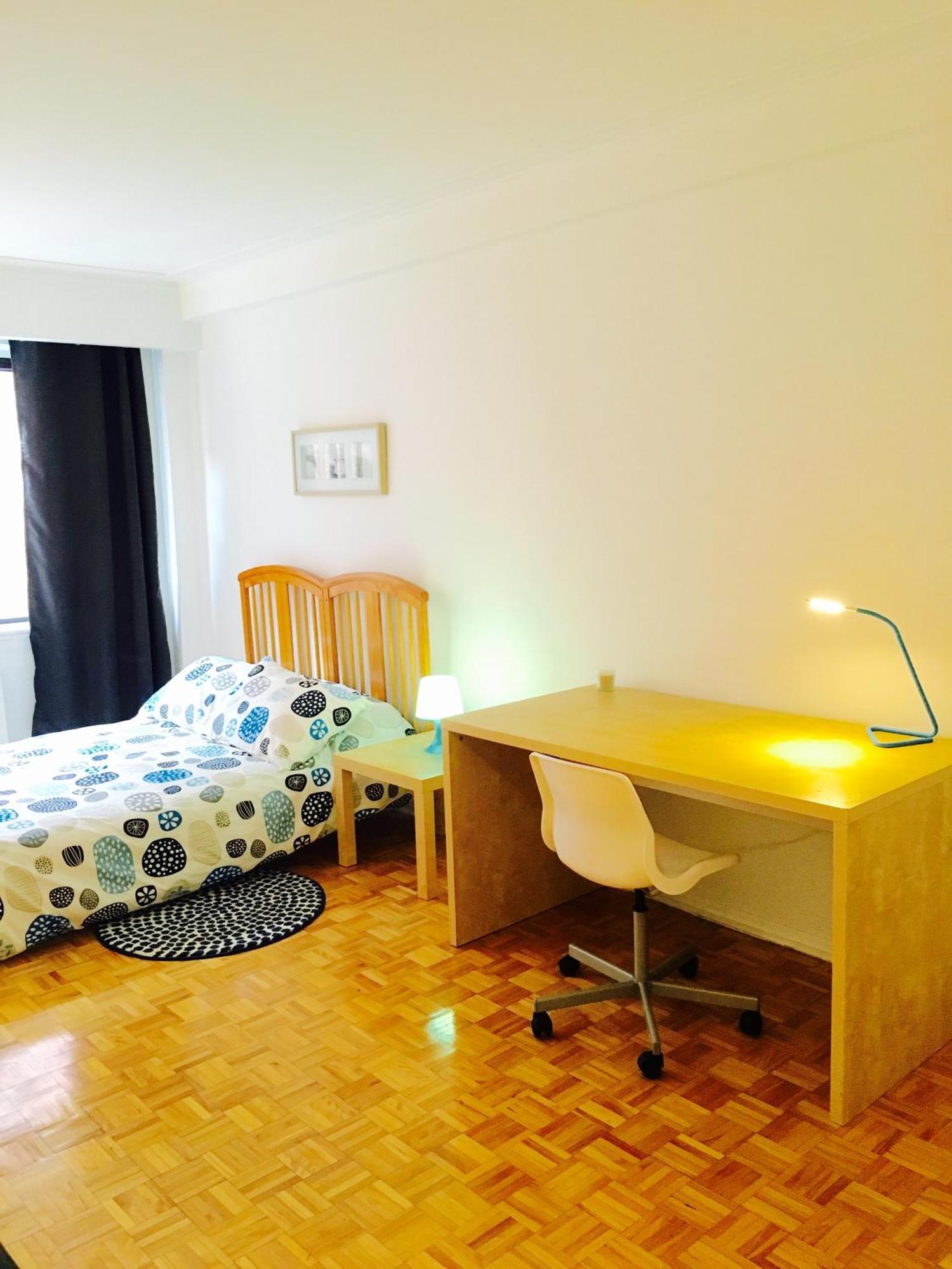 Stylish Apartment: Comfortable In The Golden Square Mile Montreal