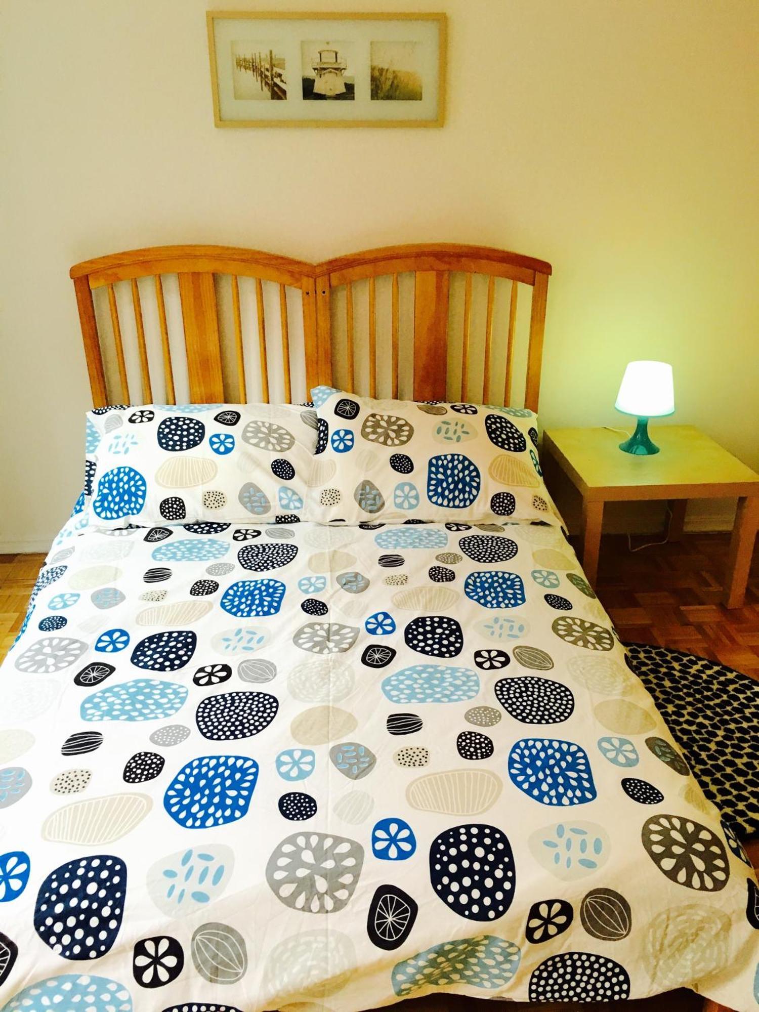 Apartment Stylish Apartment: Comfortable In The Golden Square Mile