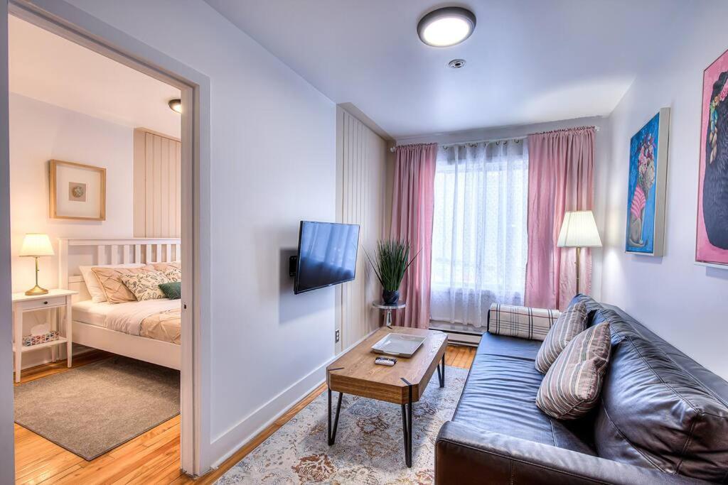 Apartment Plateau Escape & Nightlife Adventures! Downtown Super Value! Full 1br