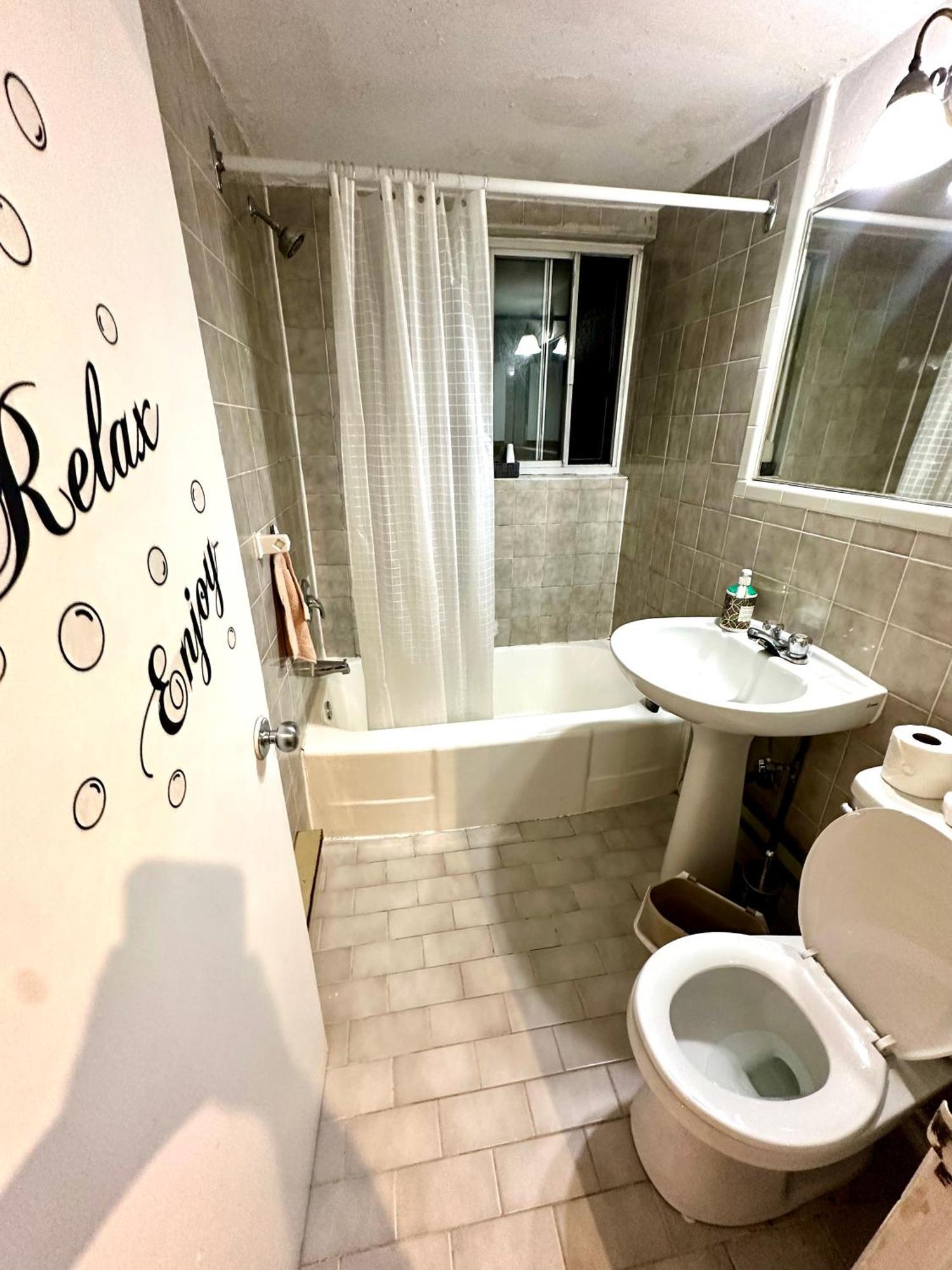 Affordable Cuttie 4 Persons 2 Beds In Downtown Apartment