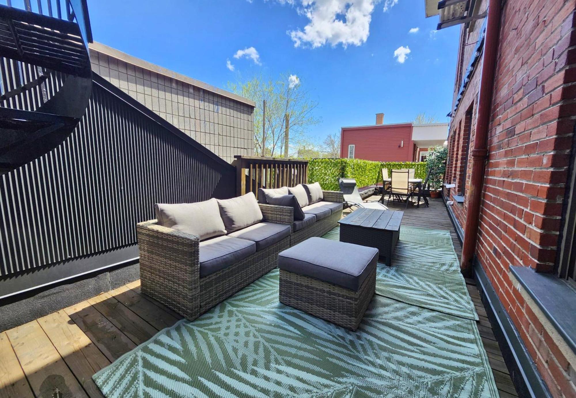 Liv Mtl Soho Aparthotel Montreal
