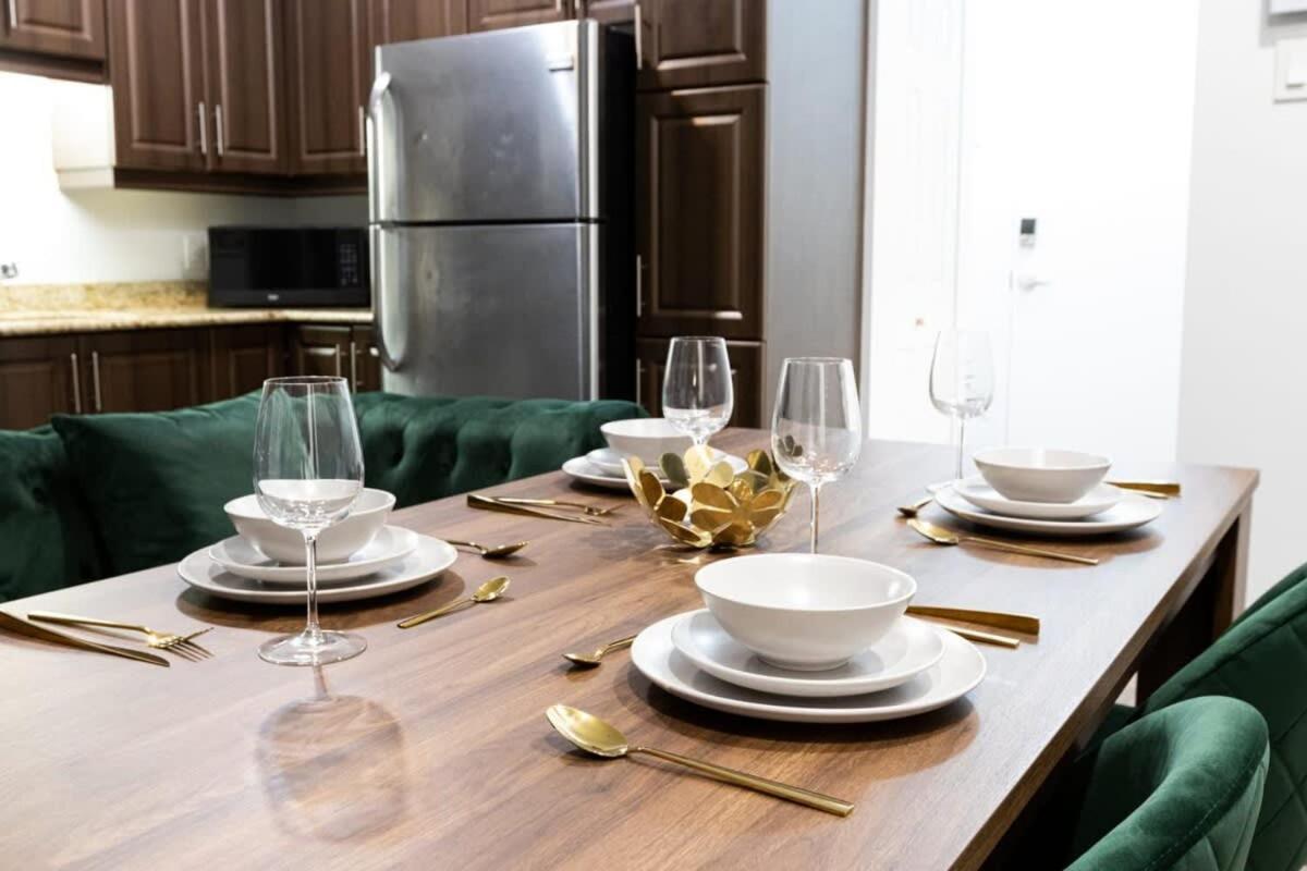 Apartment M11 Beautiful Cozy 2br Wac Perfect Location *