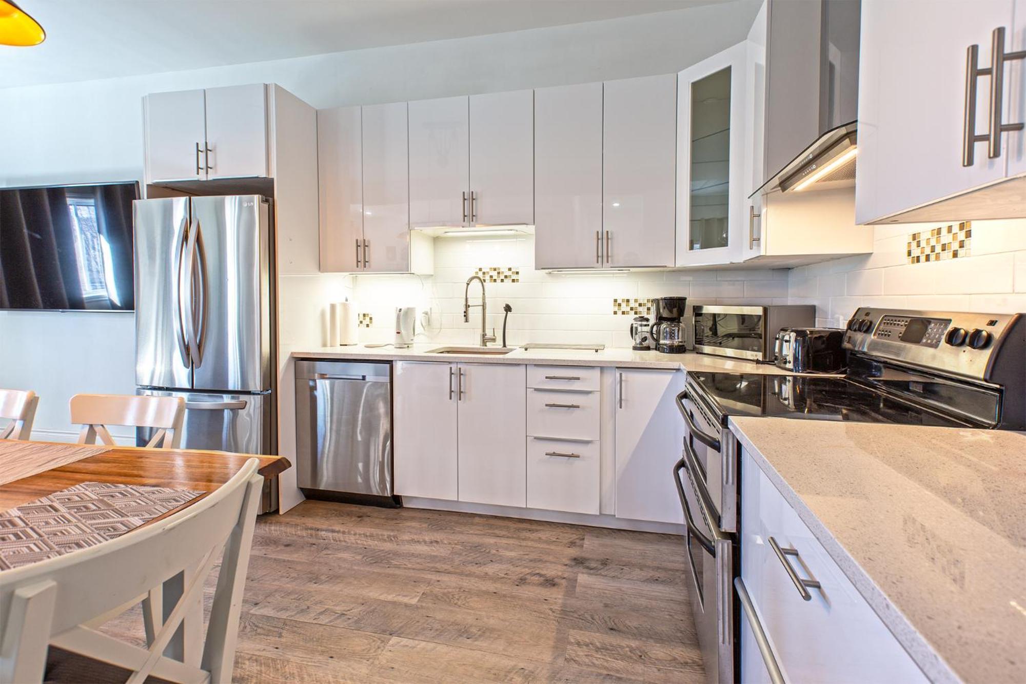 5705-modern 2 Bd / Fully Equipped, Near Dt Mtl Montreal