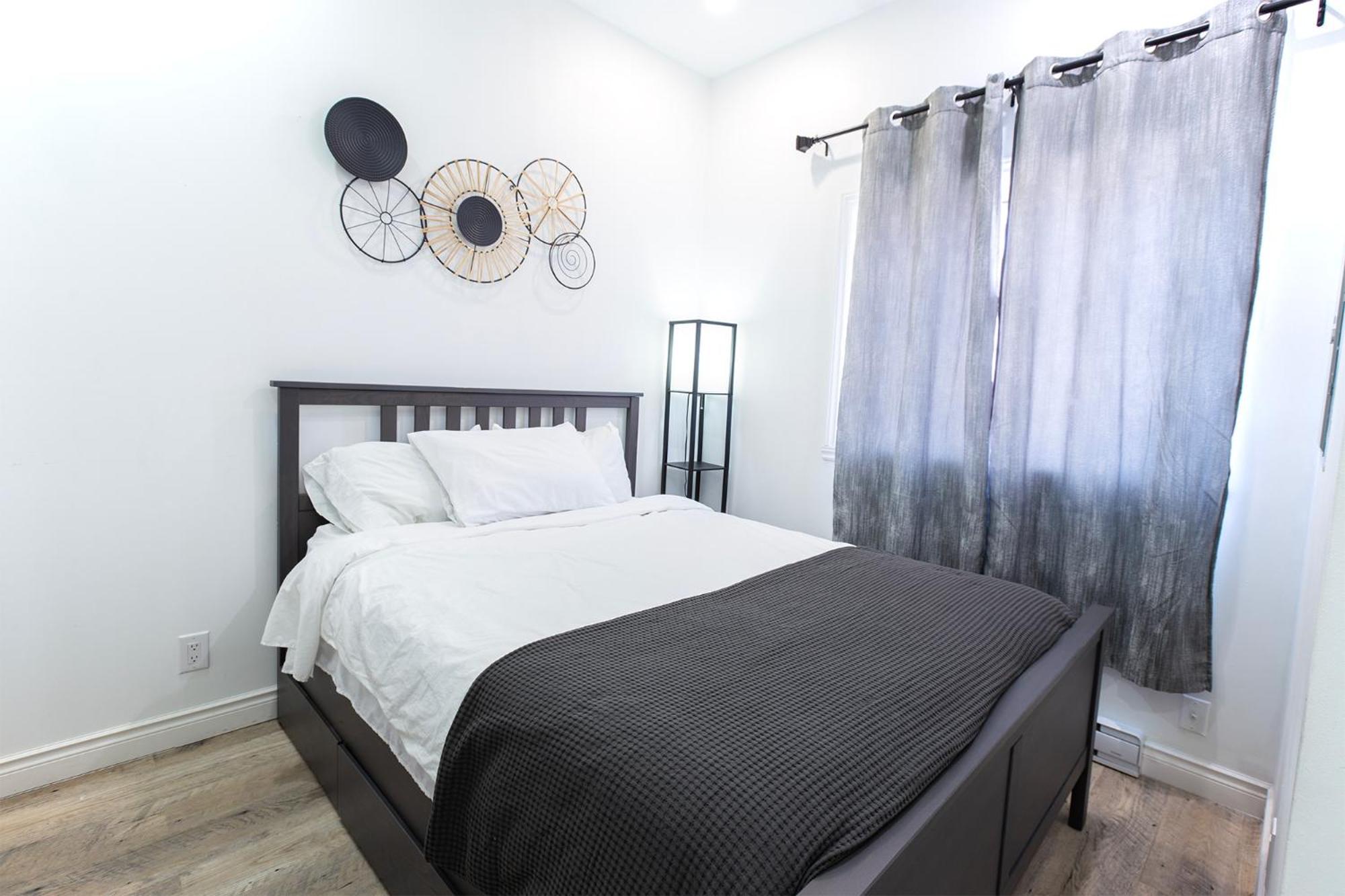 Apartment 5705-modern 2 Bd / Fully Equipped, Near Dt Mtl Montreal