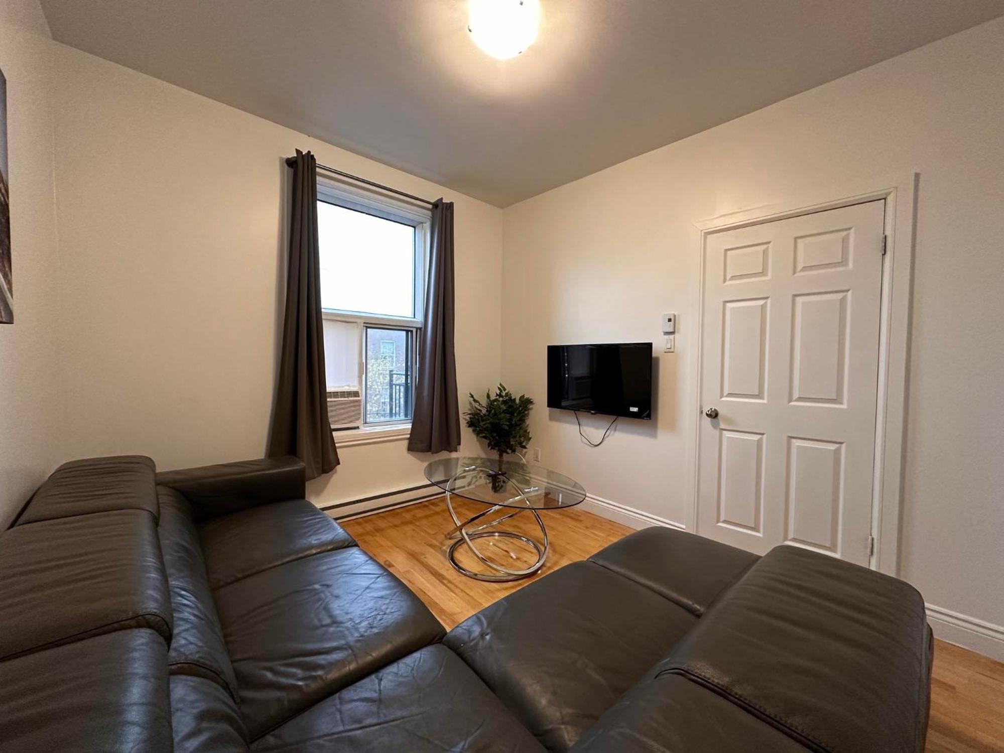 Apartment Niu - 461 Montreal
