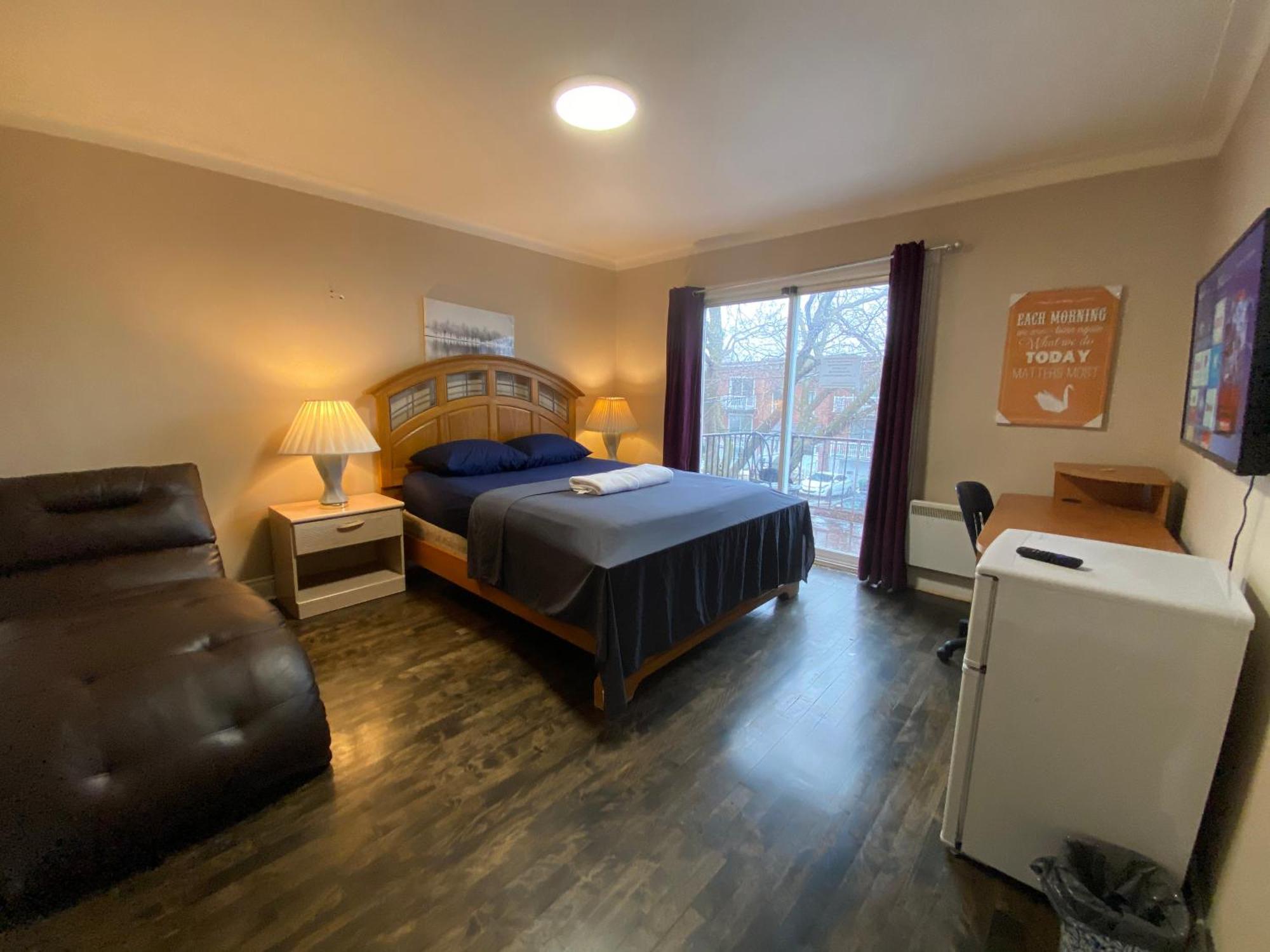 Homes - Affordable Rooms, Smart Tv, Shared Kitchen