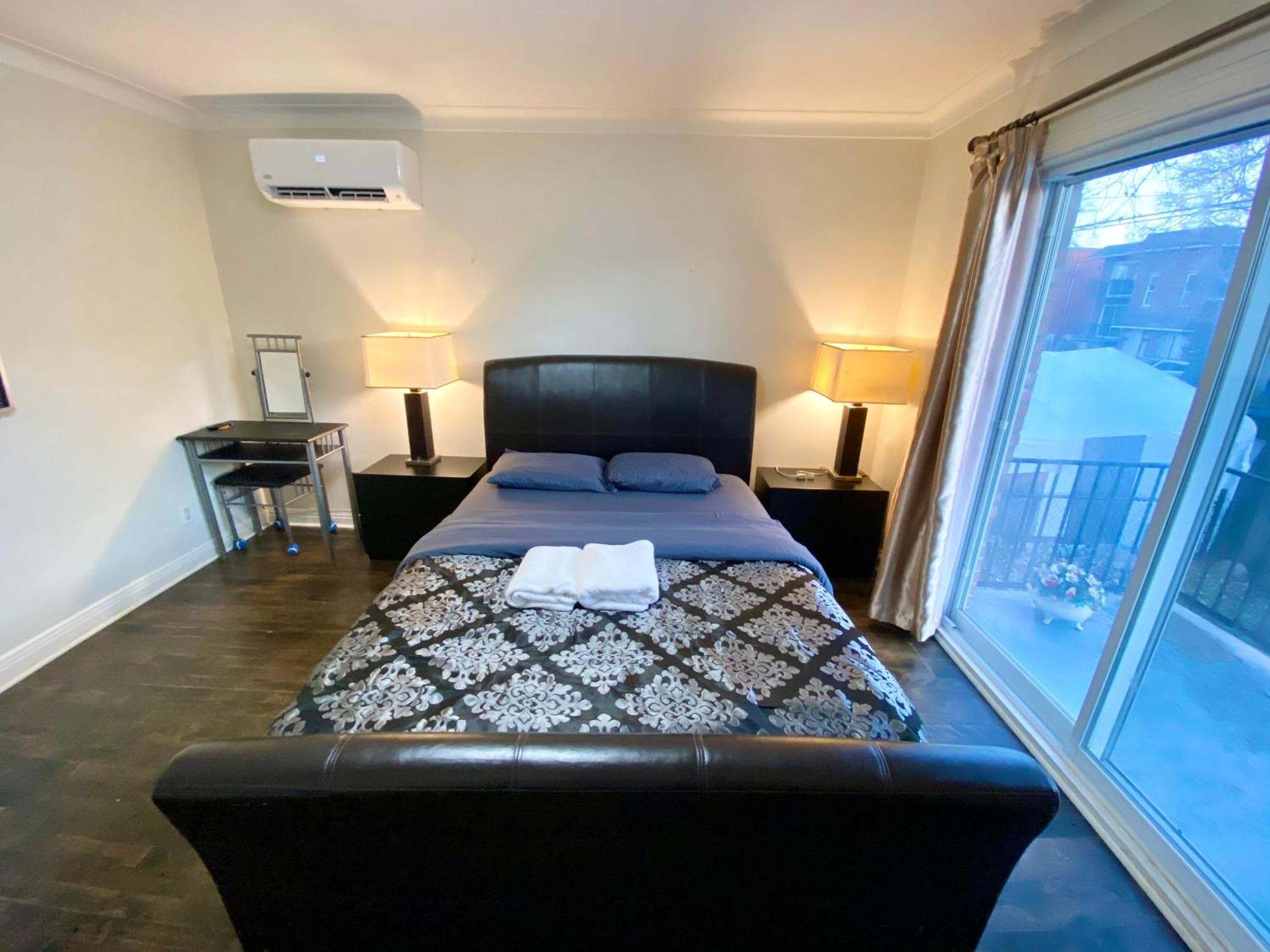 Homes - Affordable Rooms, Smart Tv, Shared Kitchen Montreal
