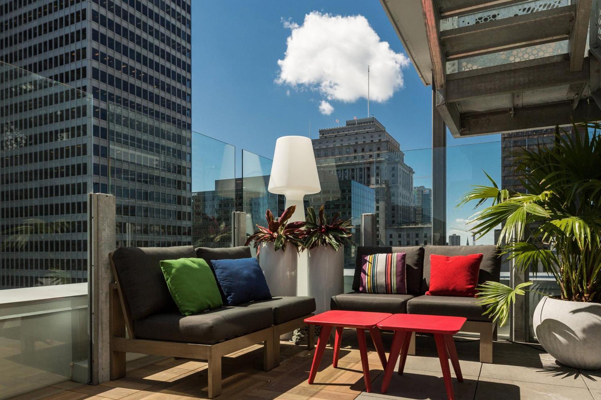 Renaissance Downtown 4* Montreal