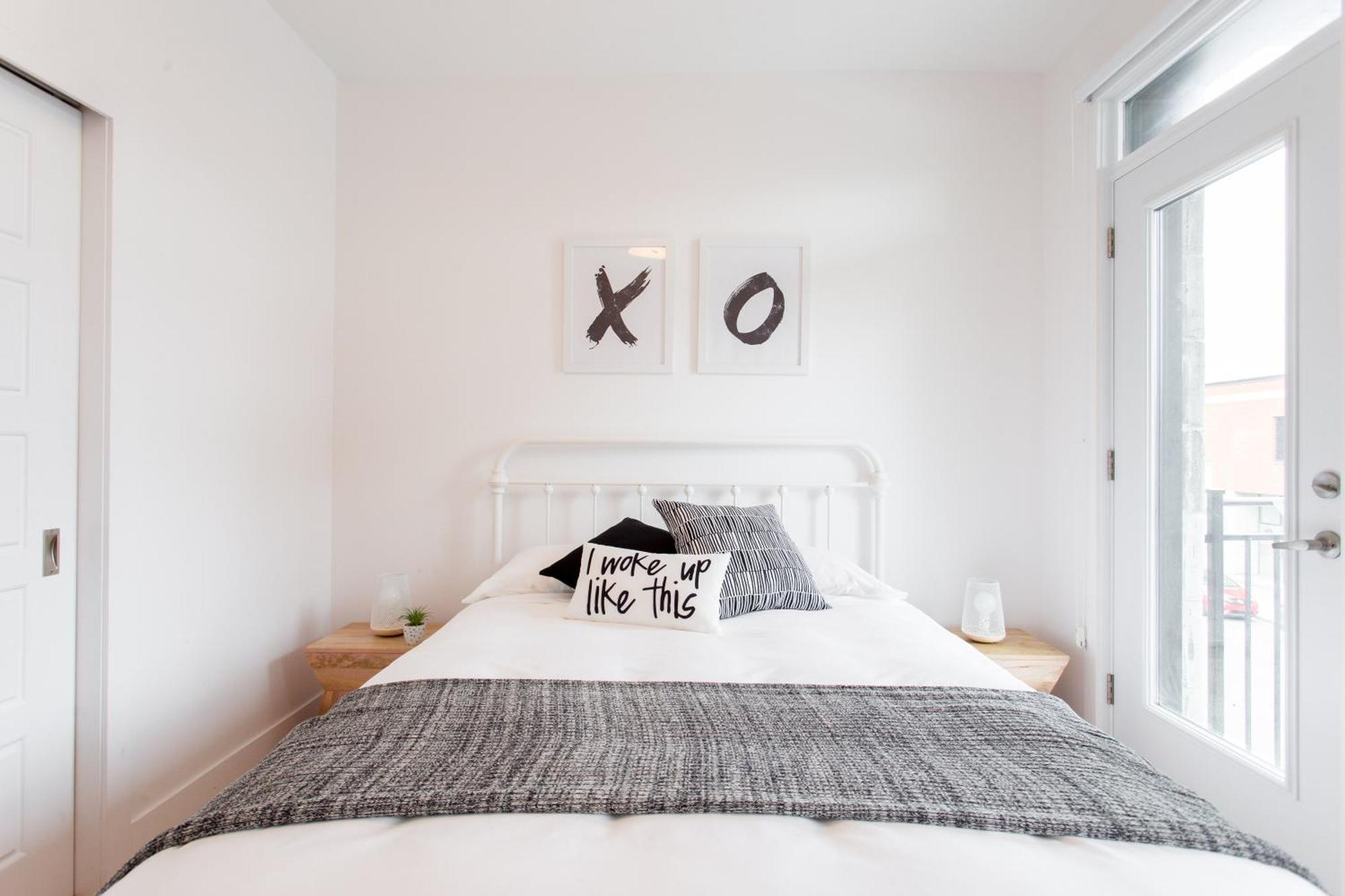 Apartment Hip, Stylish In Little Italy By Den A *