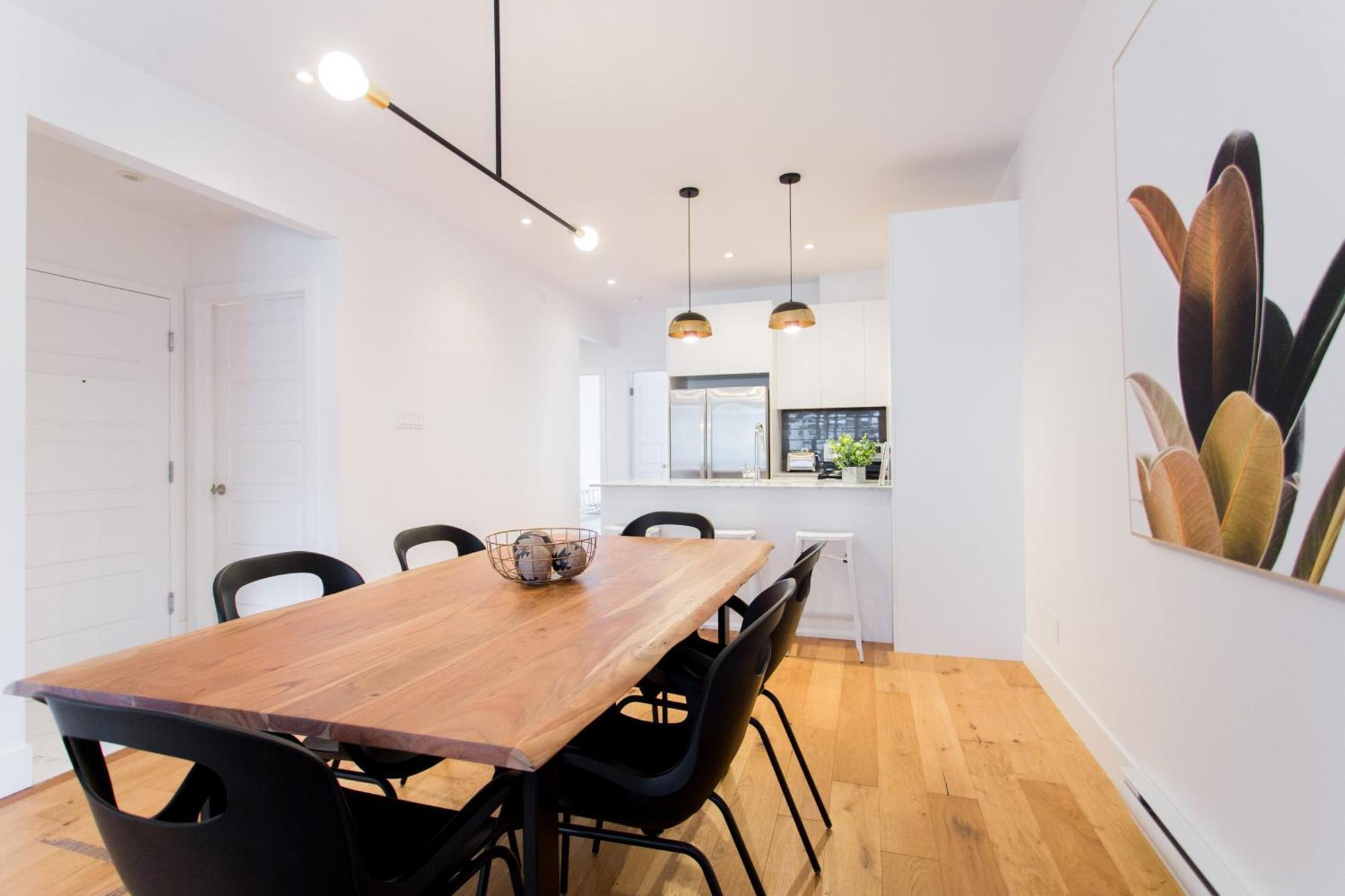 Hip, Stylish In Little Italy By Den A Apartment