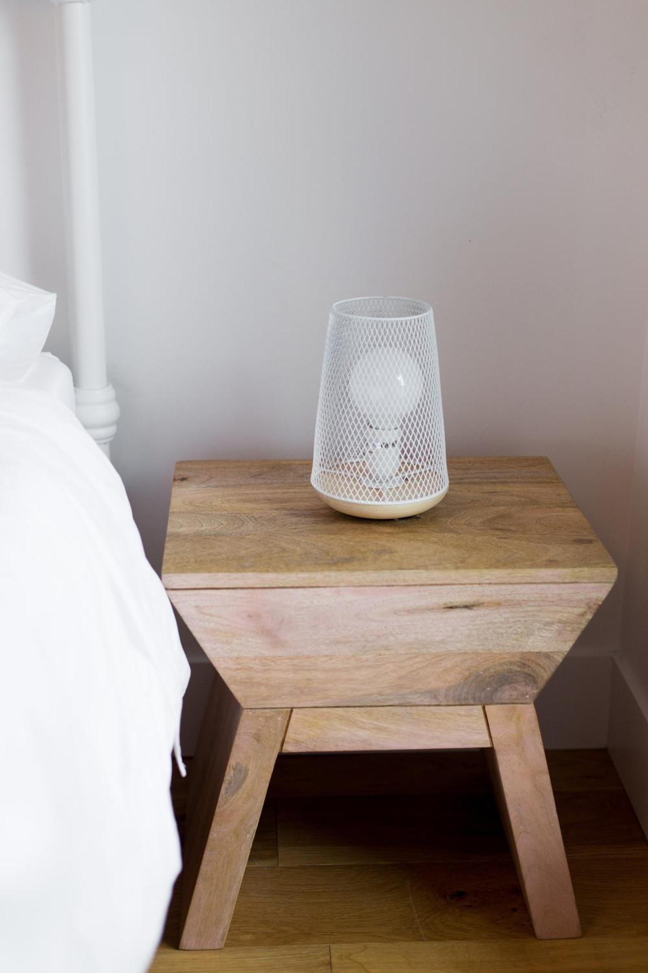 Apartment Hip, Stylish In Little Italy By Den A