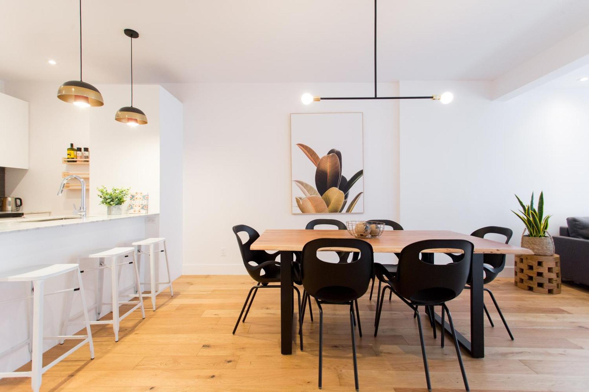 Hip, Stylish In Little Italy By Den A Apartment