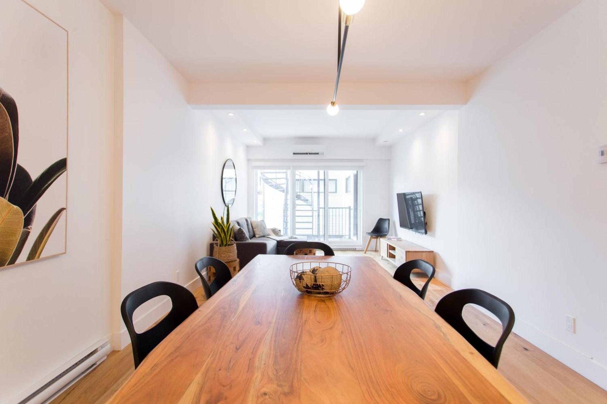 Apartment Hip, Stylish In Little Italy By Den A Montreal