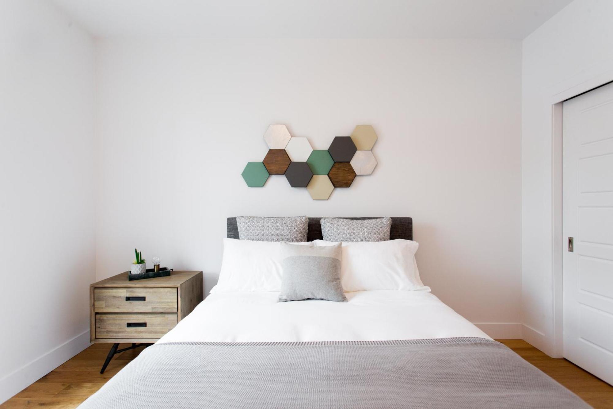 Apartment Hip, Stylish In Little Italy By Den A Montreal