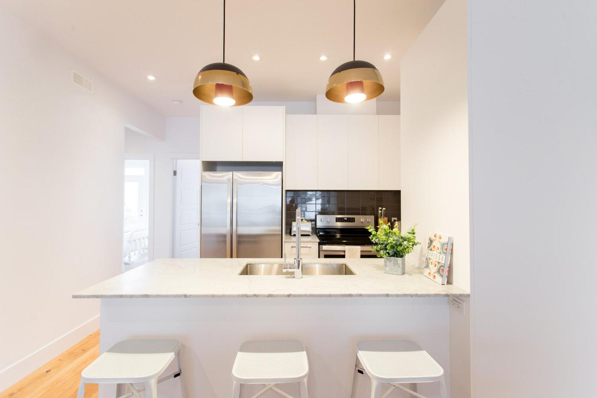 Hip, Stylish In Little Italy By Den A Apartment