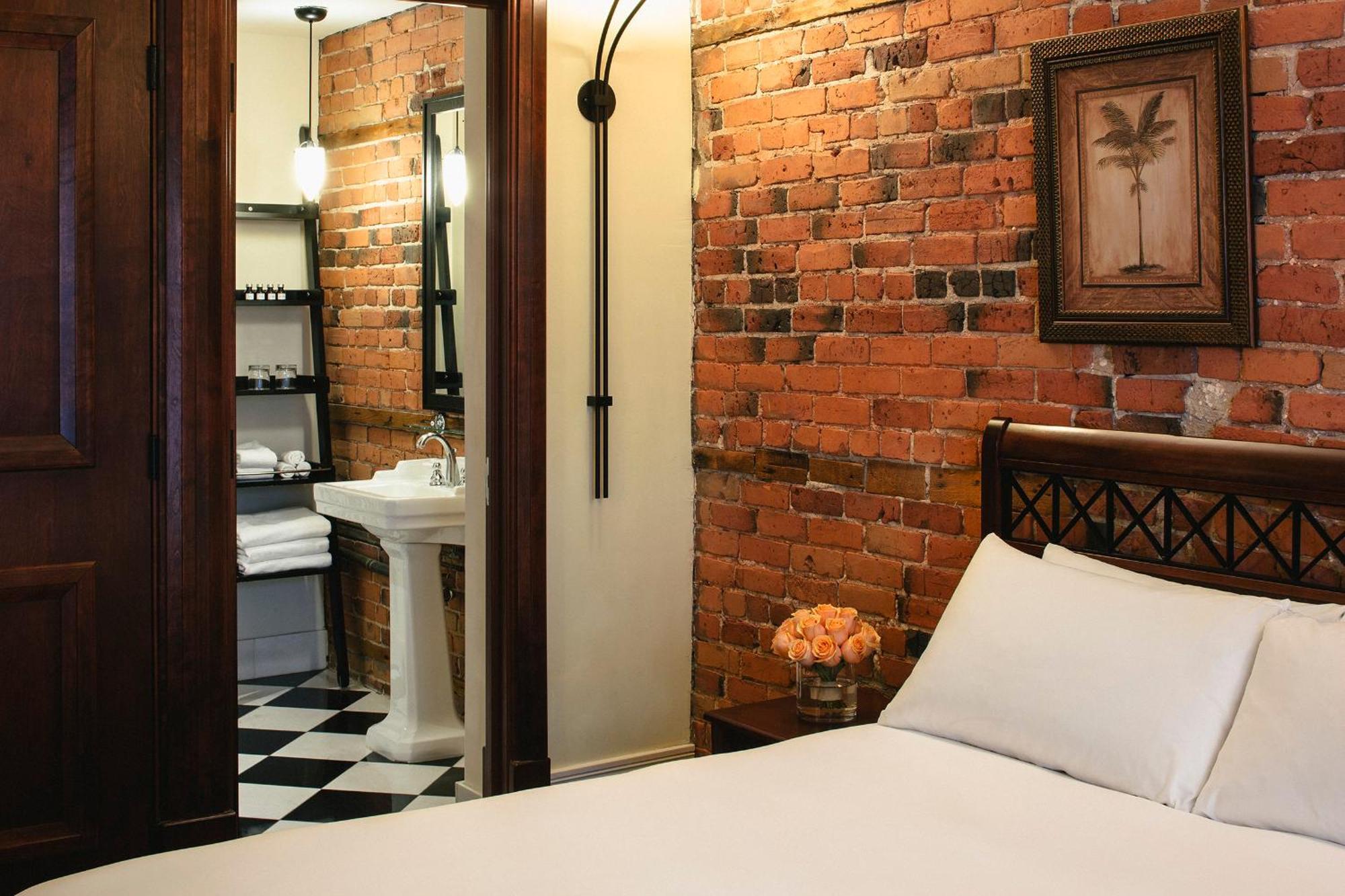 Hotel Place D'armes Montreal
