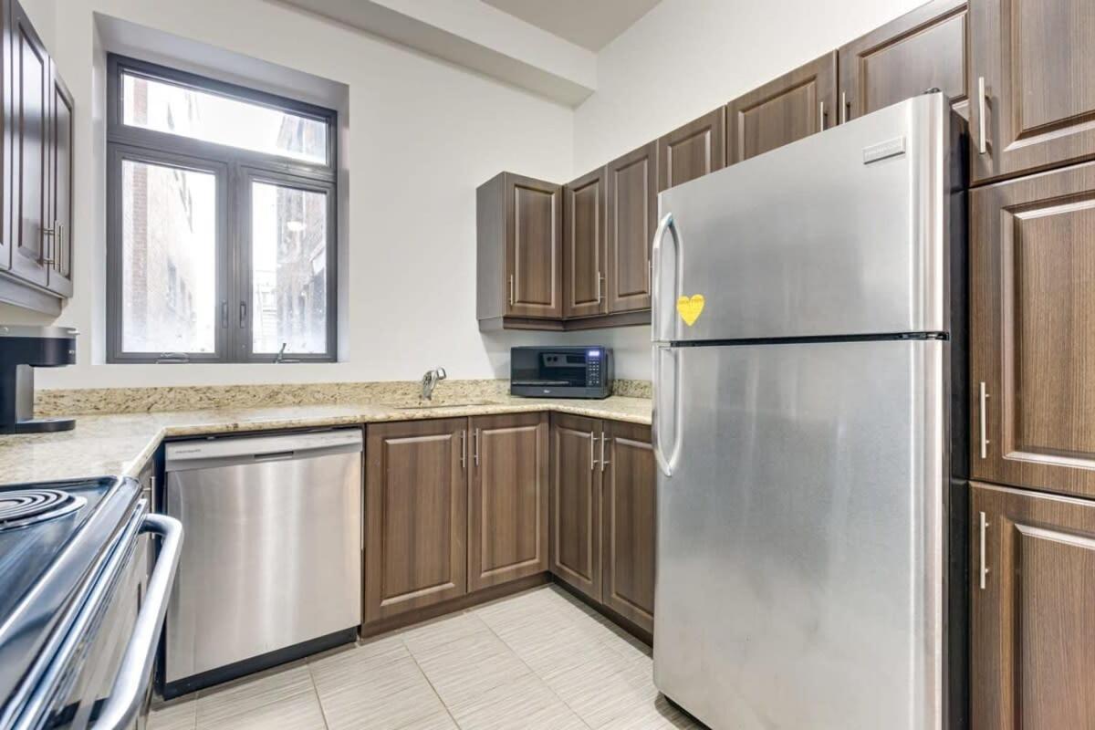 M11 Stylish Modern 3br In Prime Location * Montreal