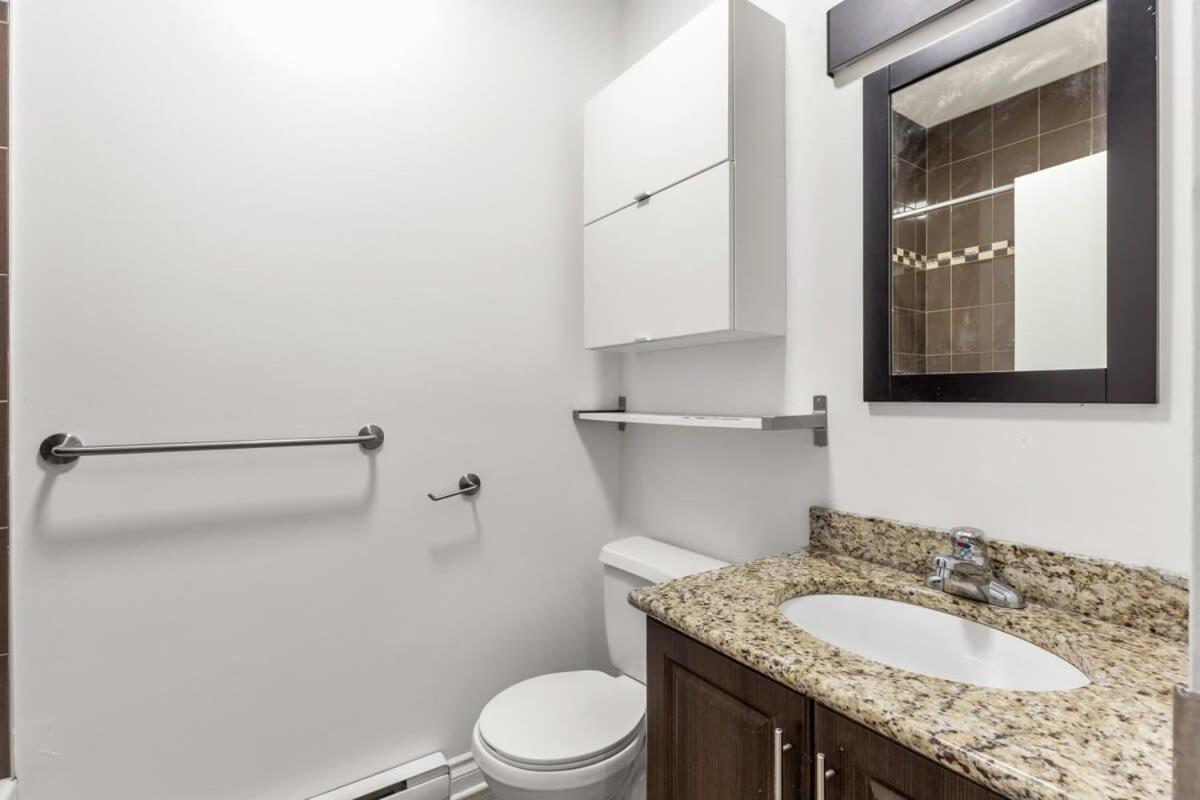 M11 The Simpsons 3br In The Heart Of Mtl Apartment