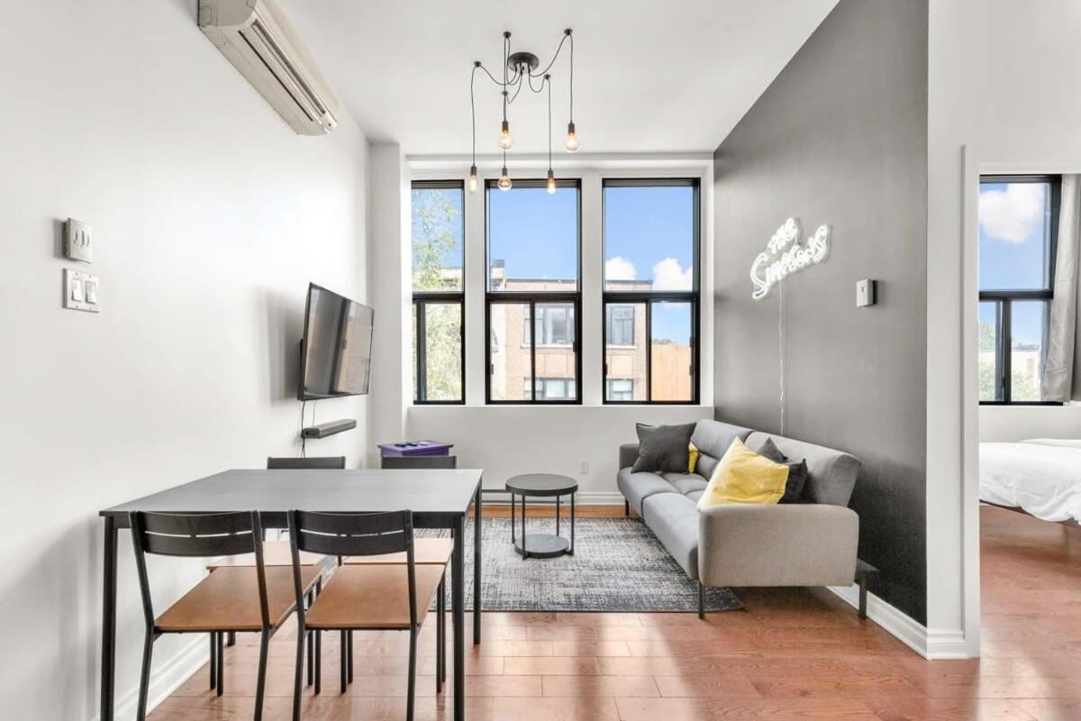Apartment M11 The Simpsons 3br In The Heart Of Mtl Montreal