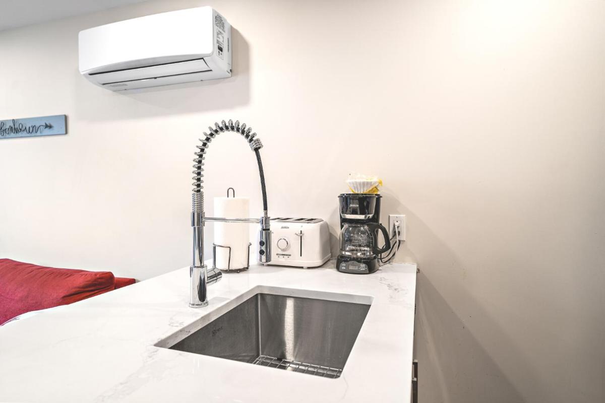 Lovely 2bdr In Heart Of Plateau Mont-royal C *