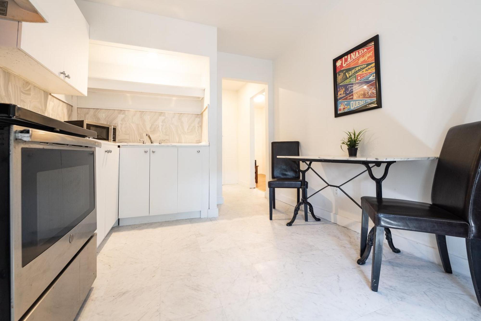 North House - Rue Drolet 2-bedroom