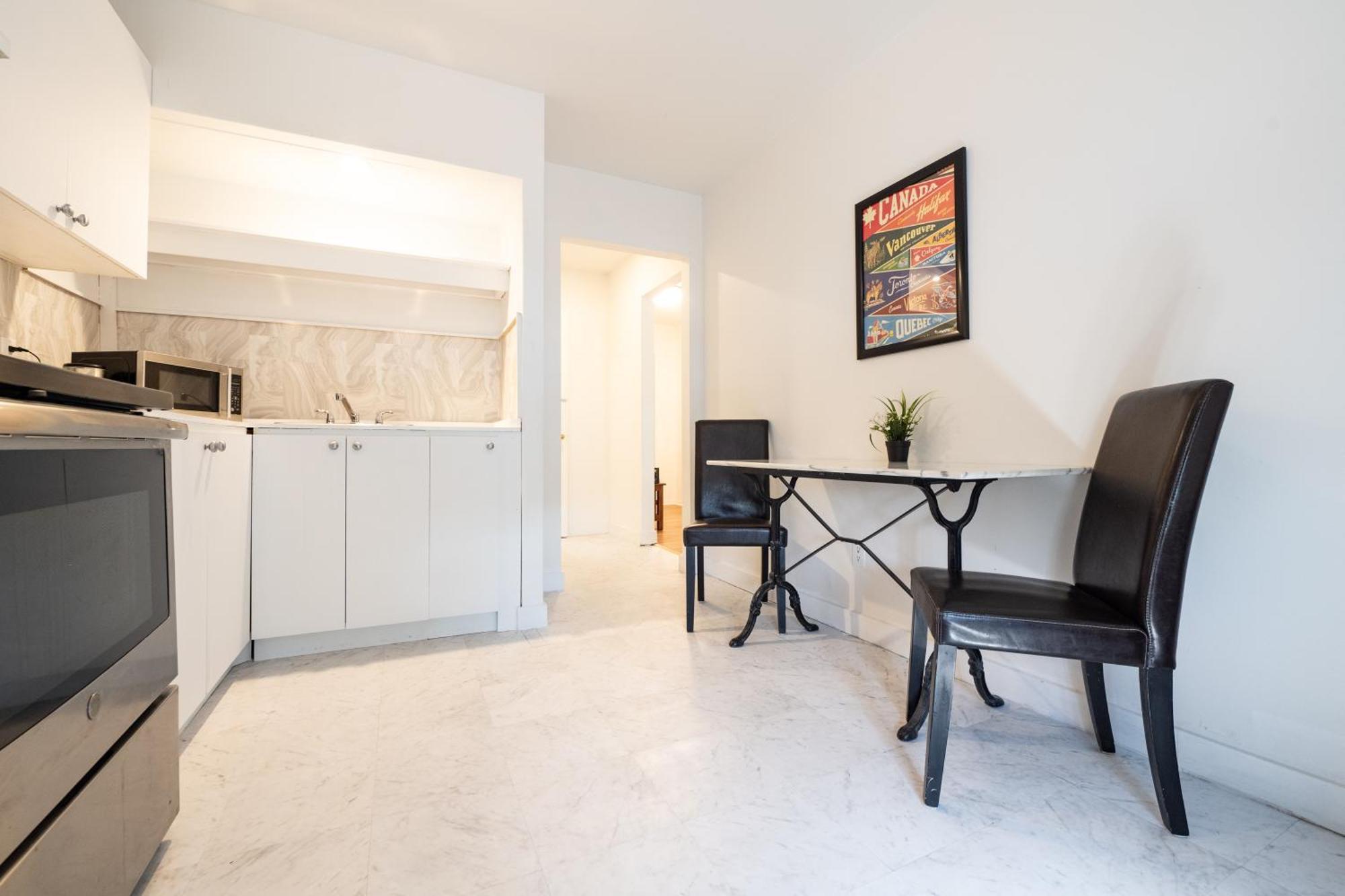 North House - Rue Drolet 2-bedroom