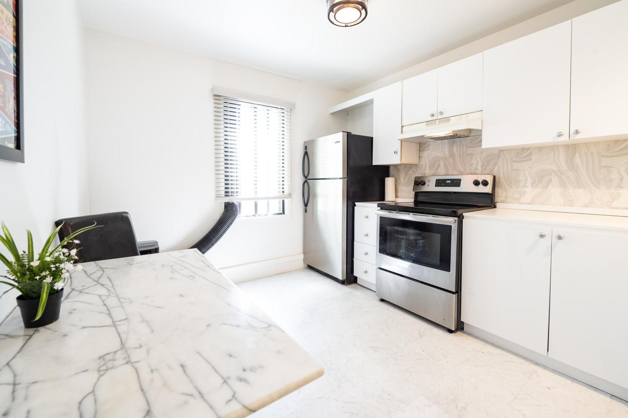 Apartment North House - Rue Drolet 2-bedroom