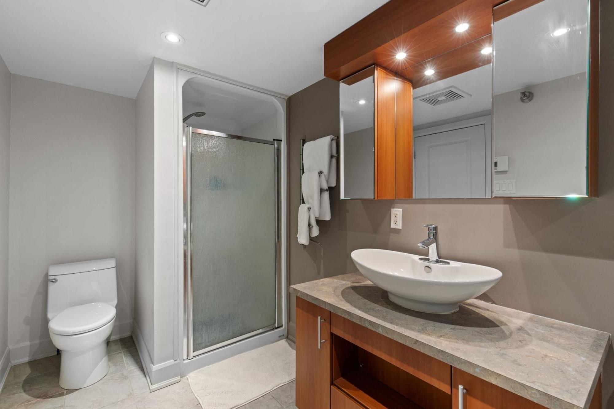 Luxieux Loft Au Coeur Du Plateau Mont-royal Apartment *